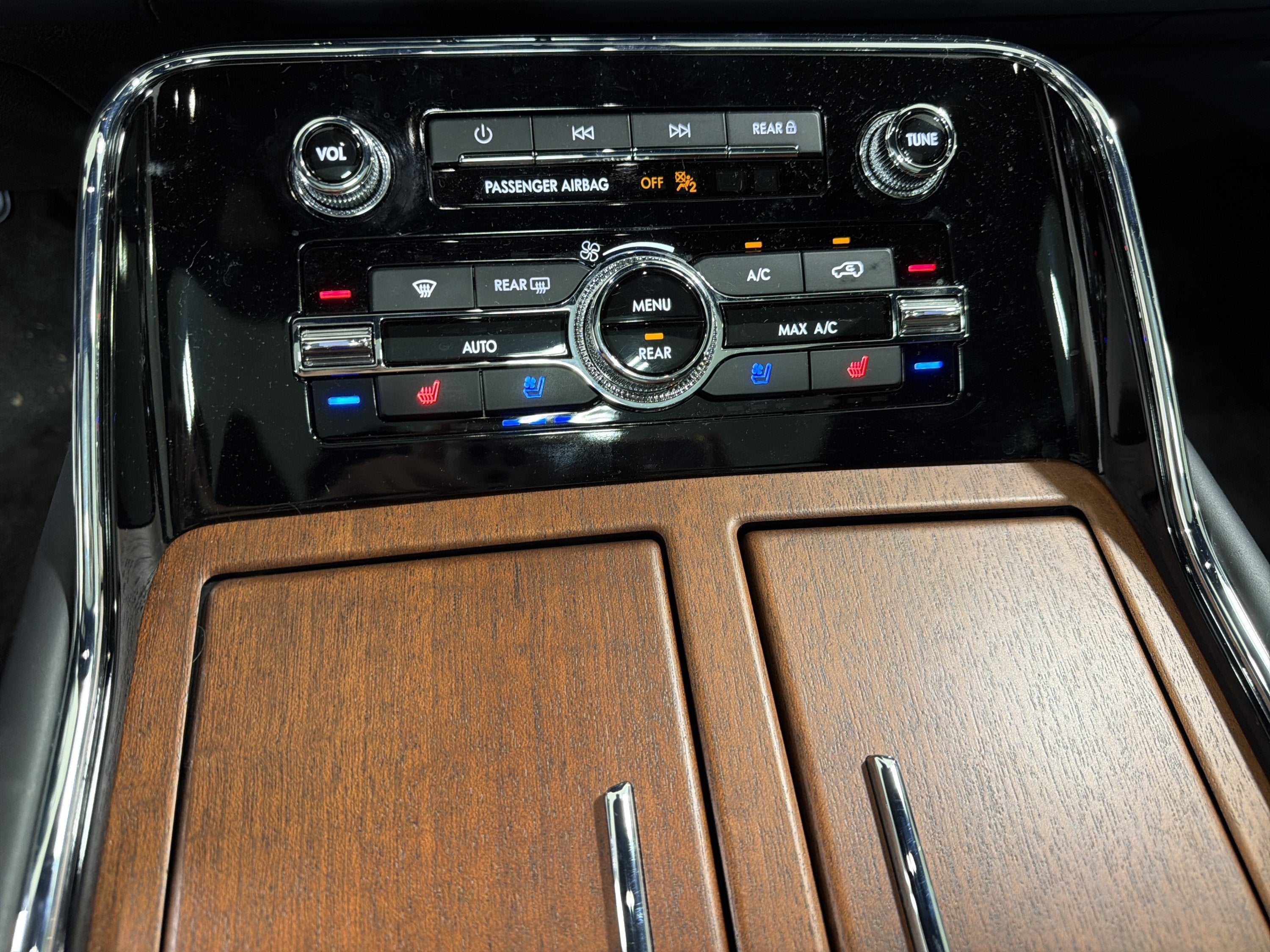 2024 Lincoln Navigator L Black Label