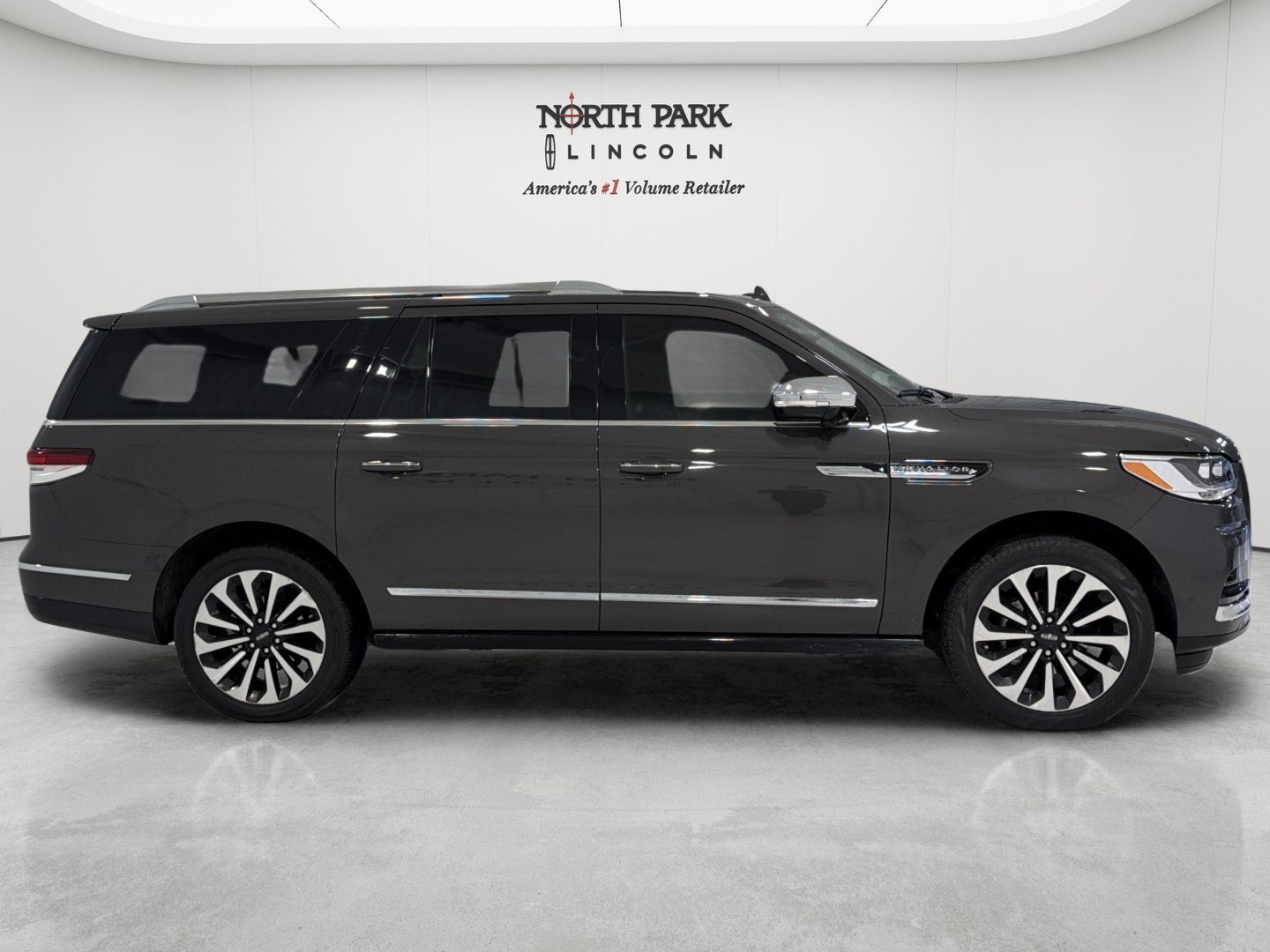 2024 Lincoln Navigator L Black Label