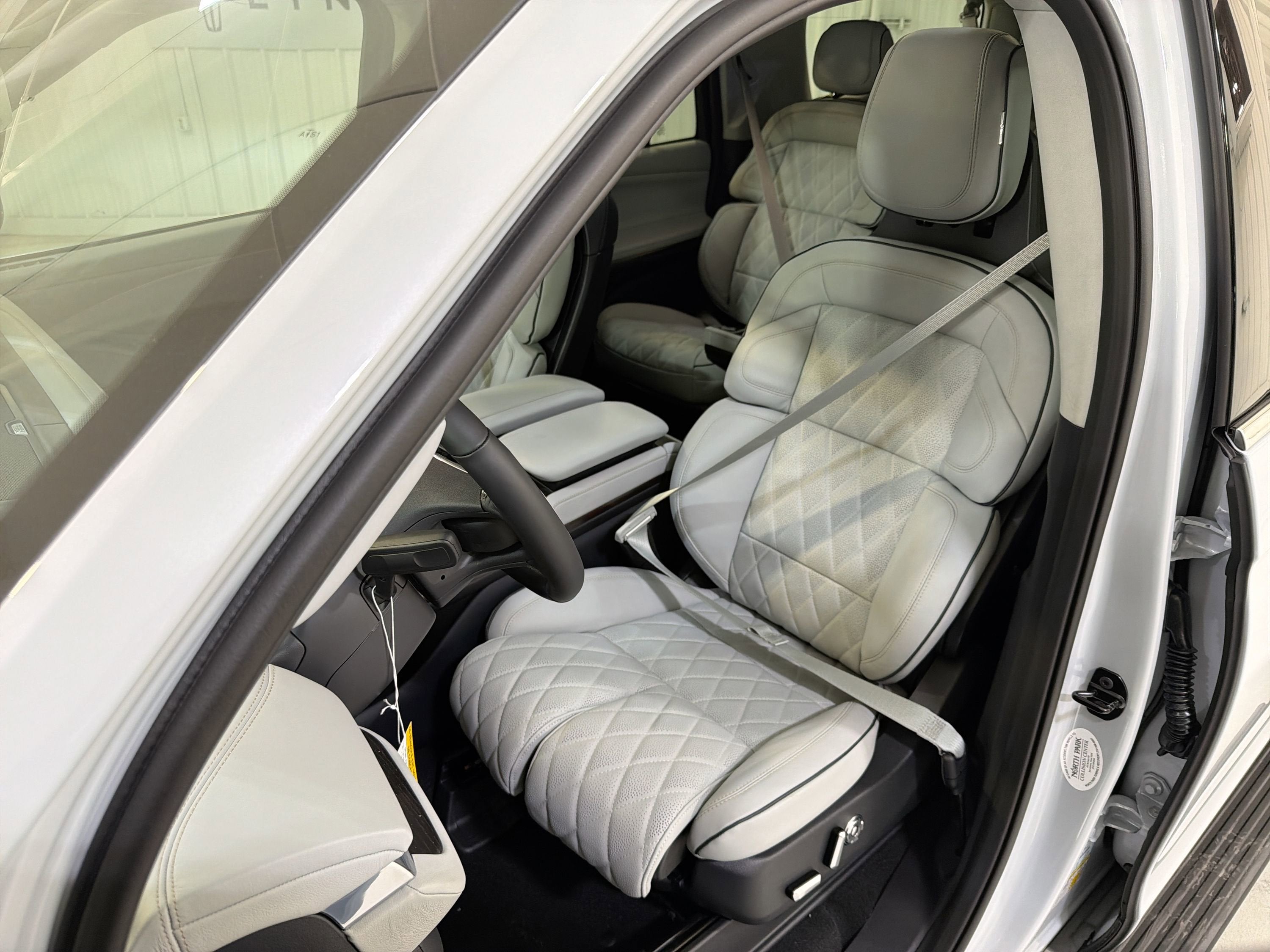 2025 Lincoln Navigator L Black Label