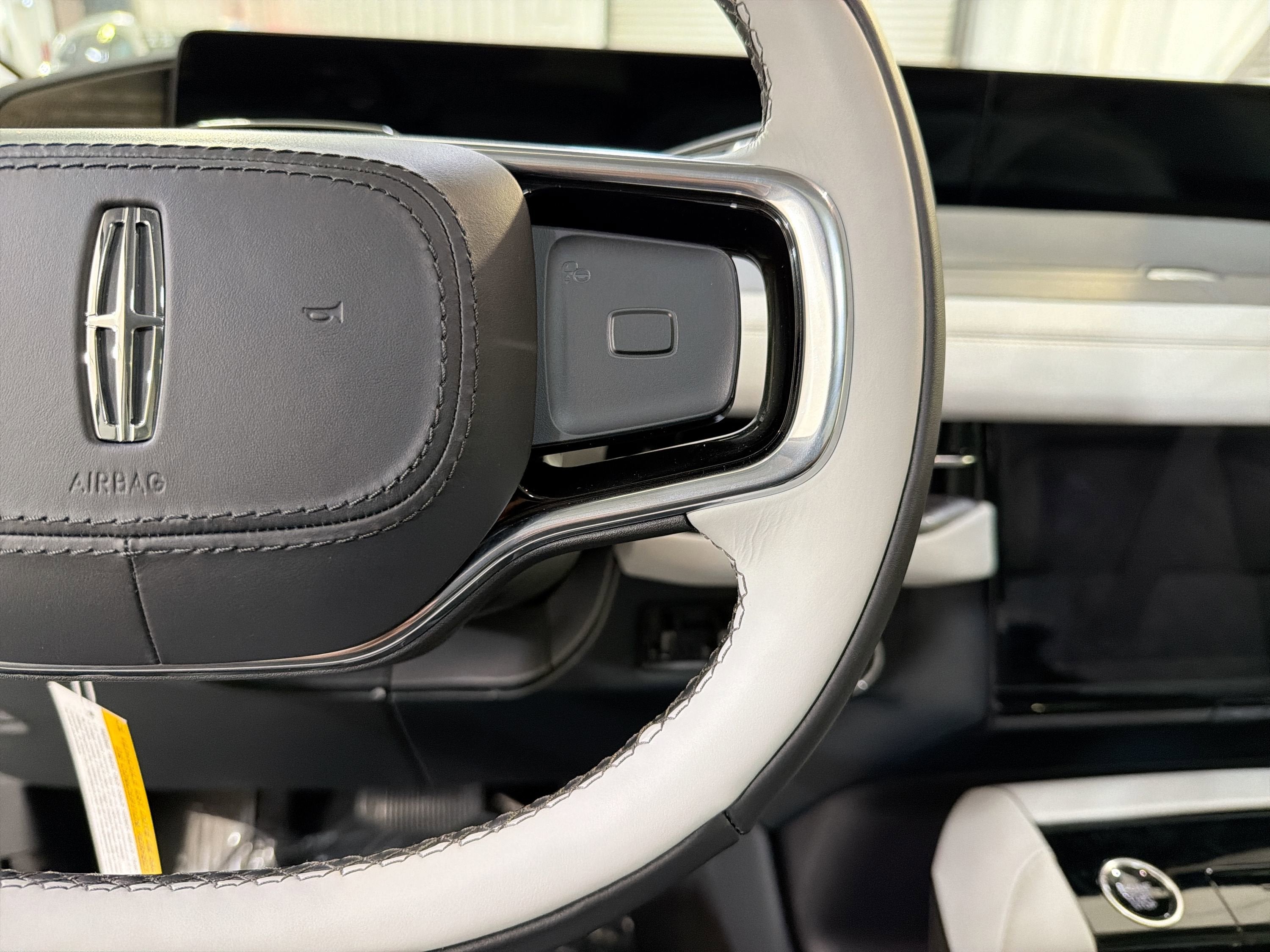 2025 Lincoln Navigator L Black Label