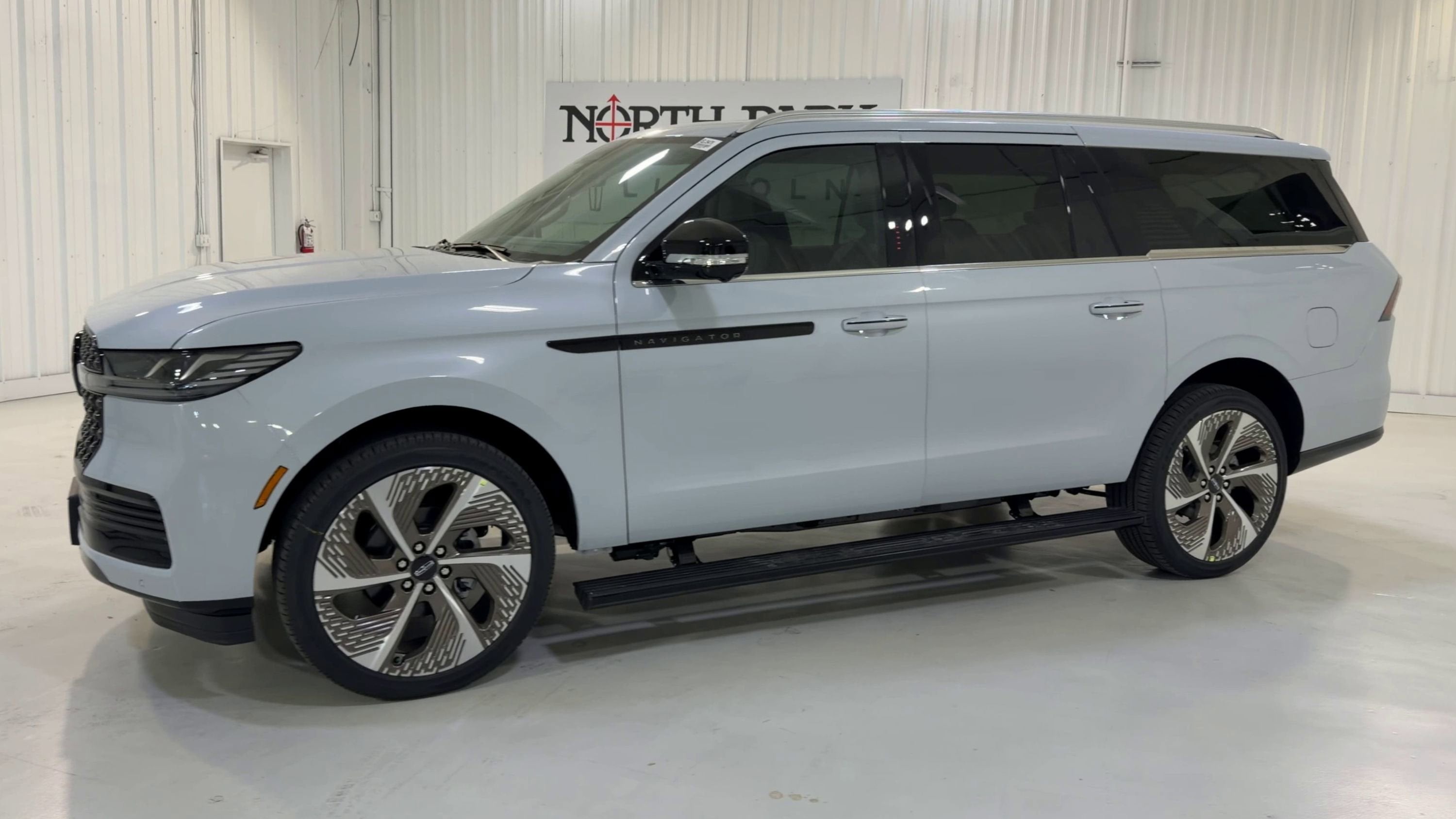 2025 Lincoln Navigator L Black Label
