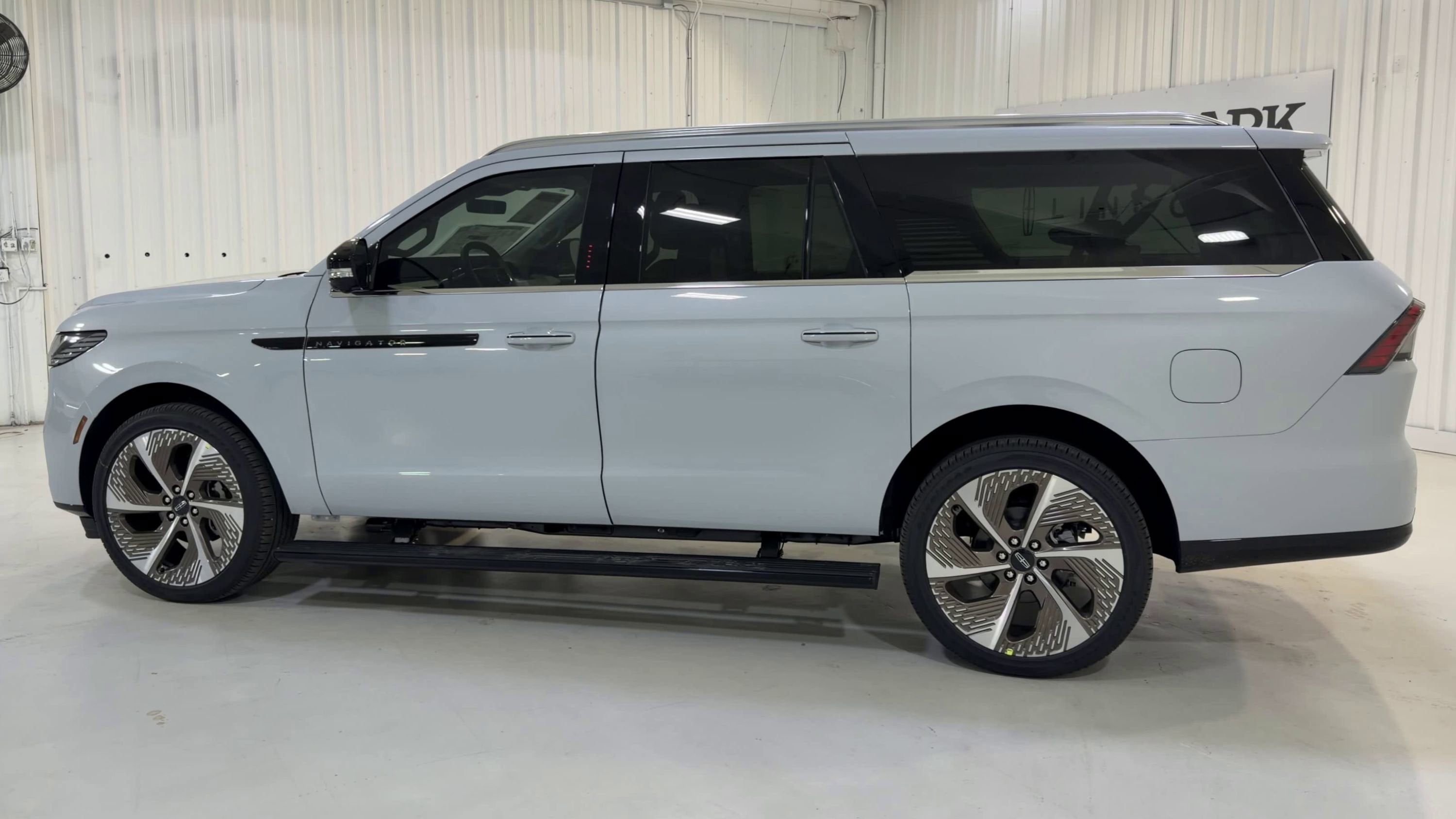 2025 Lincoln Navigator L Black Label