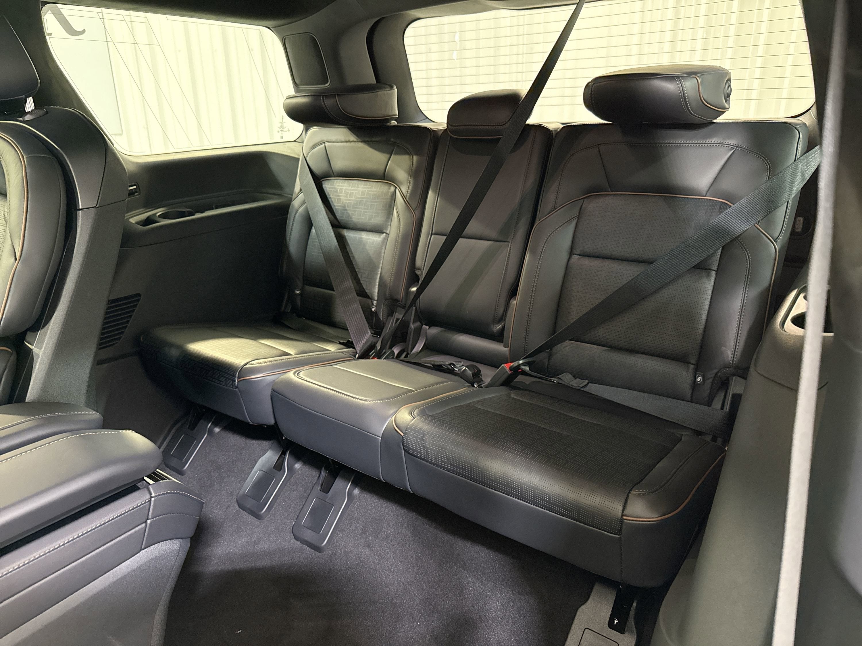 2025 Lincoln Navigator L Black Label