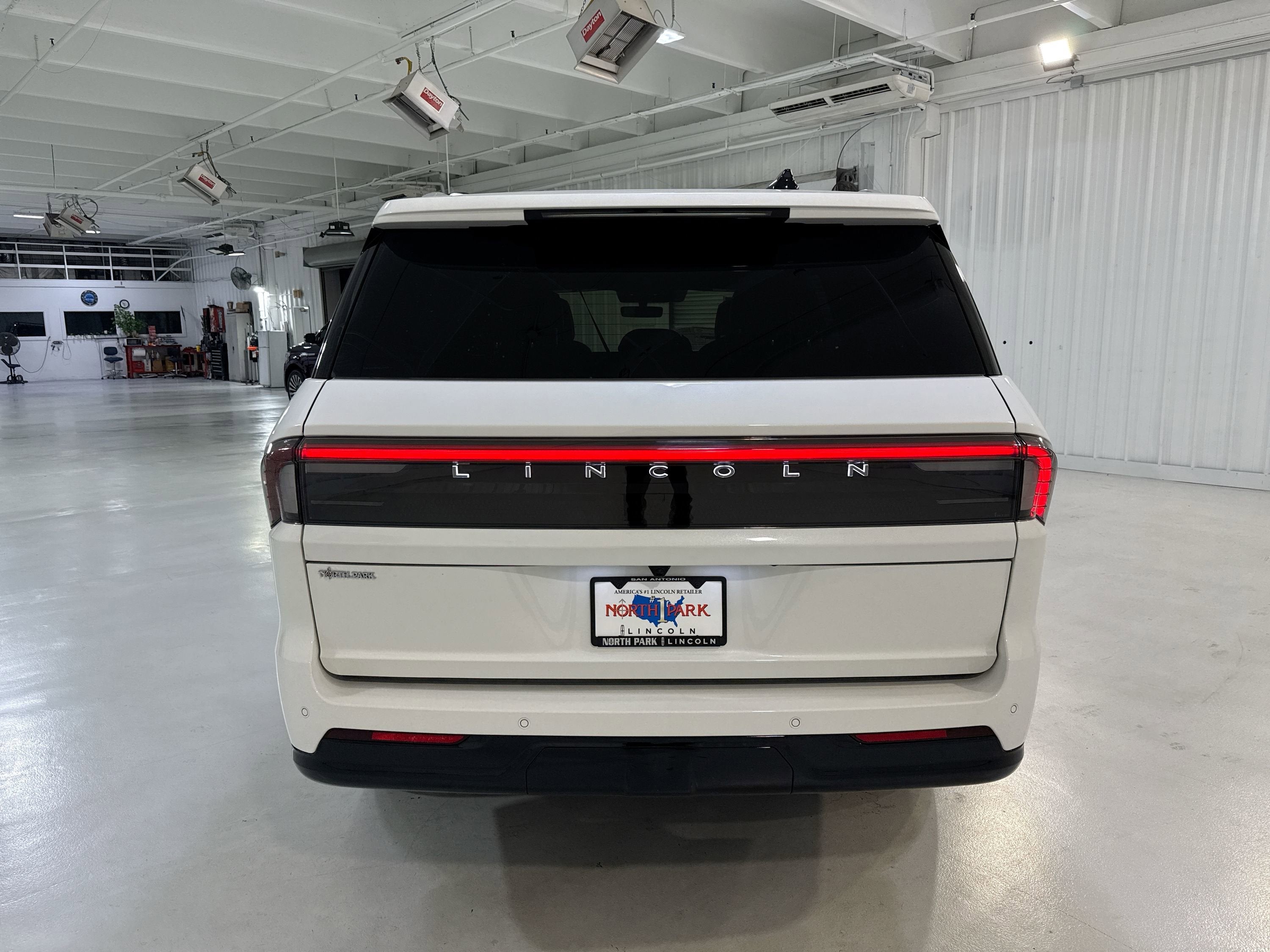2025 Lincoln Navigator L Black Label