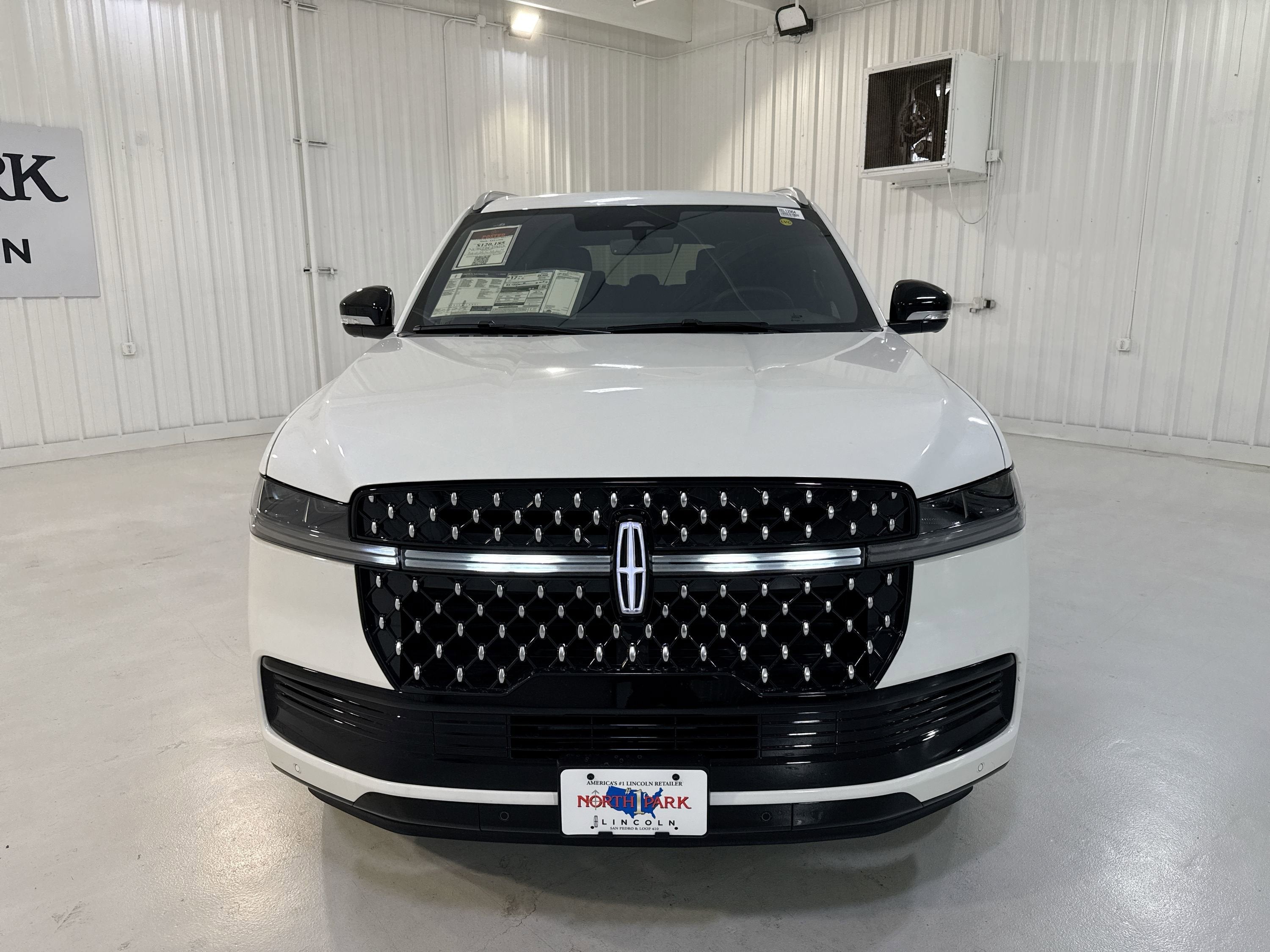 2025 Lincoln Navigator L Black Label