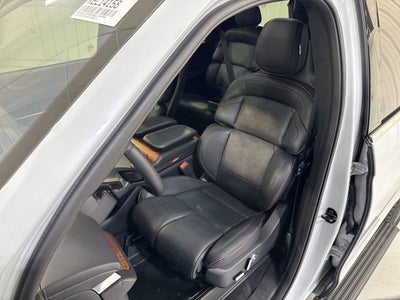 2025 Lincoln Navigator L Black Label