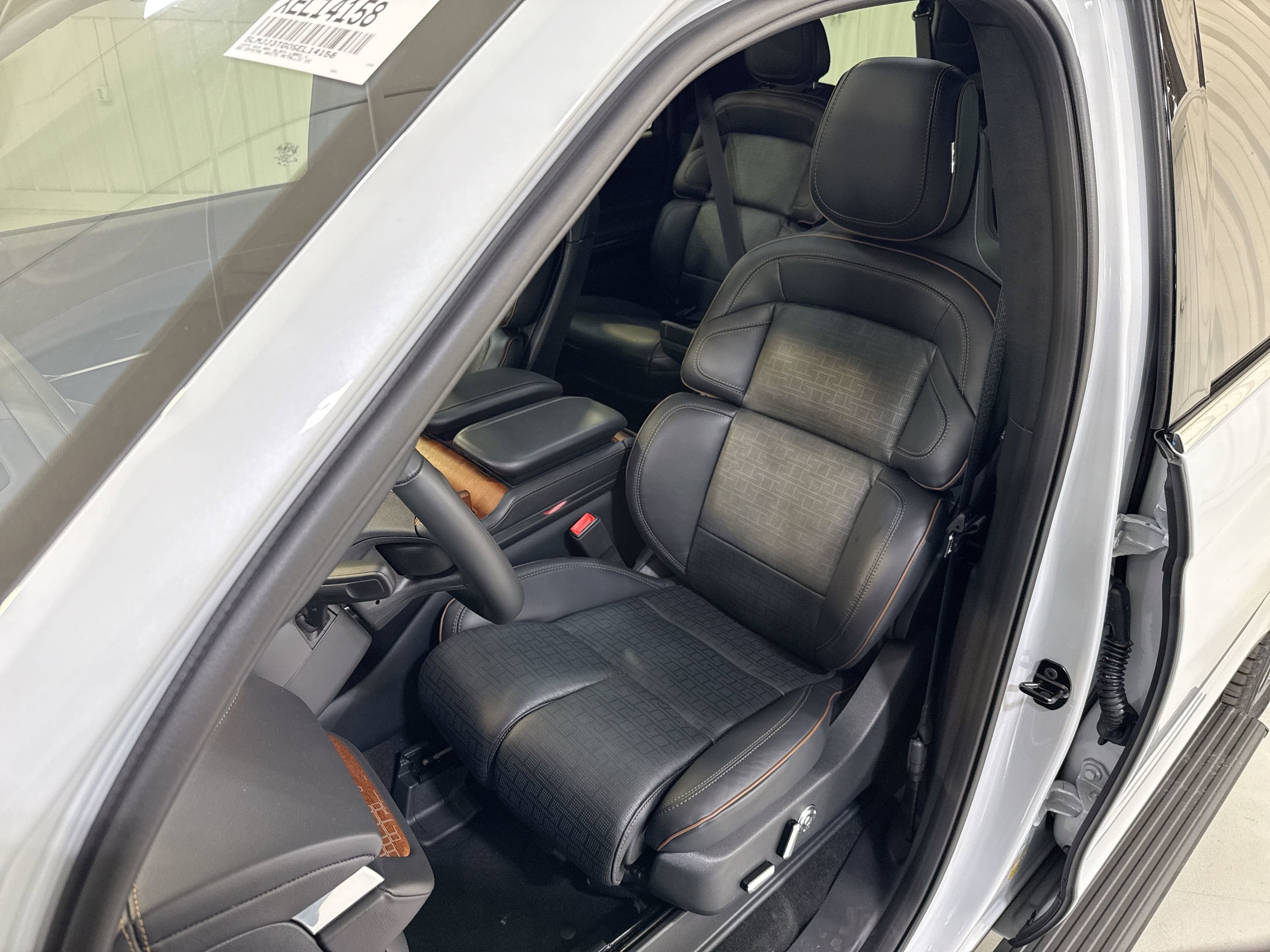 2025 Lincoln Navigator L Black Label