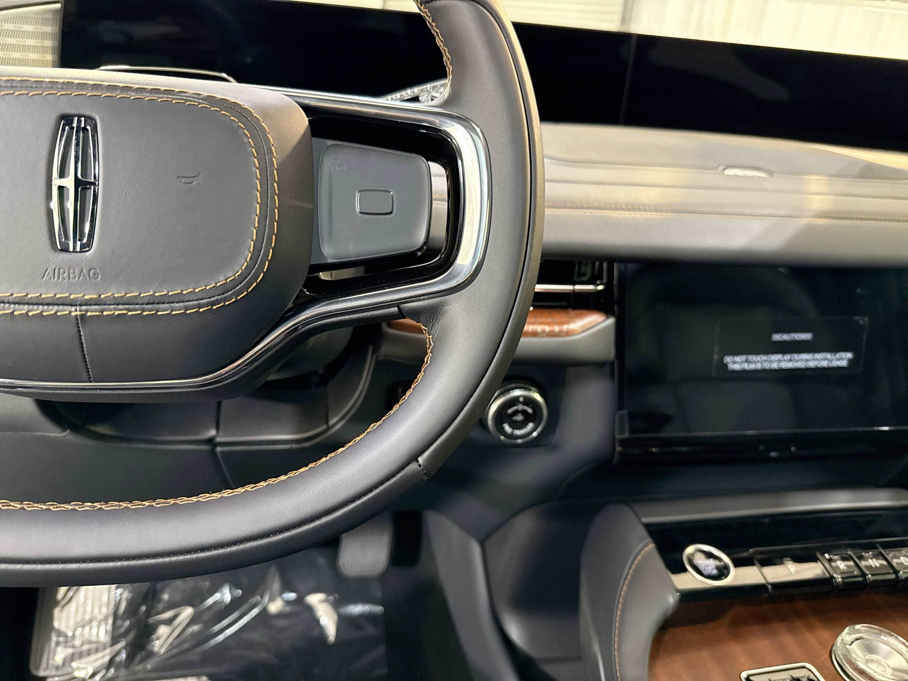 2025 Lincoln Navigator L Black Label