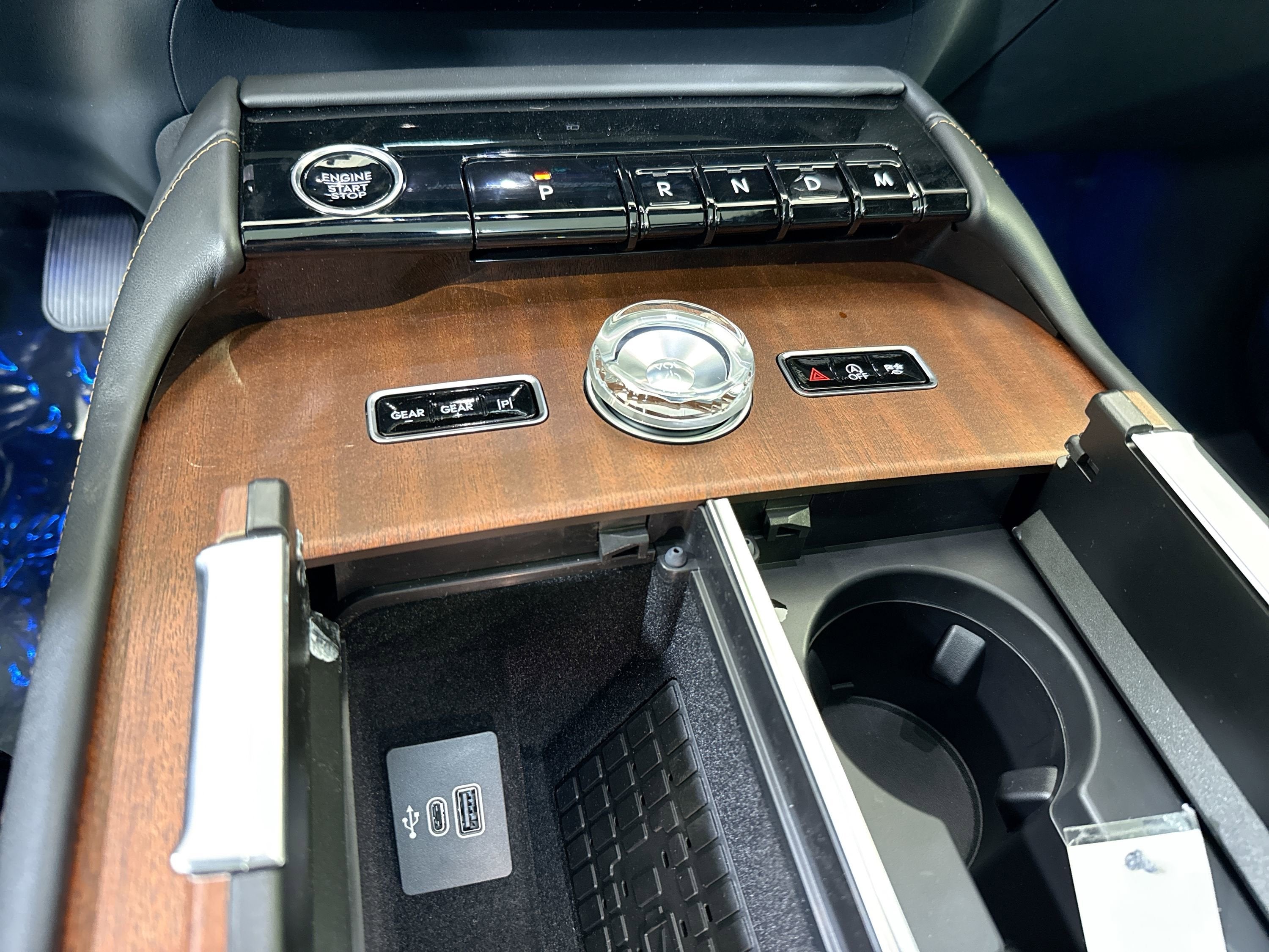 2025 Lincoln Navigator L Black Label