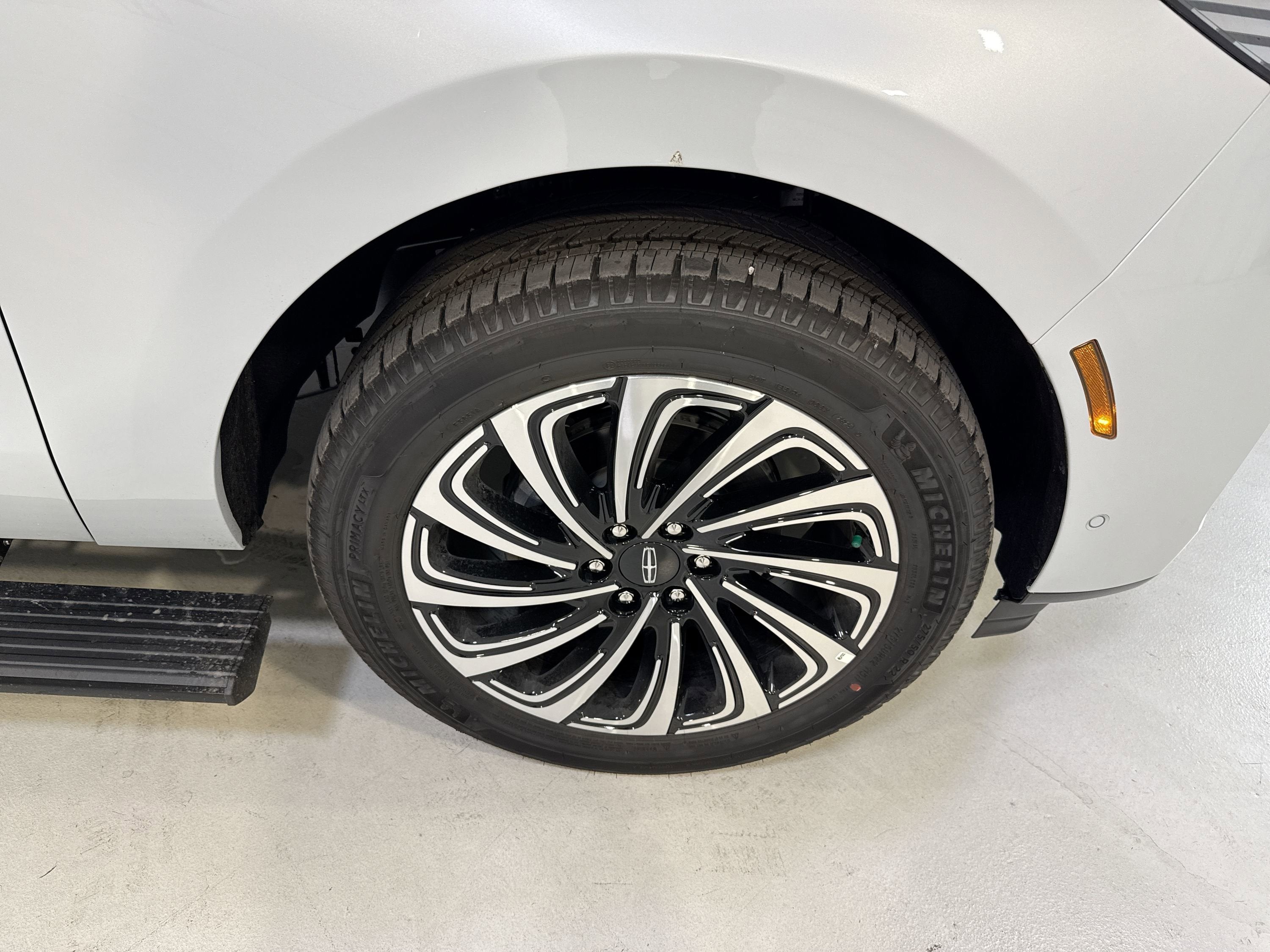 2025 Lincoln Navigator L Black Label