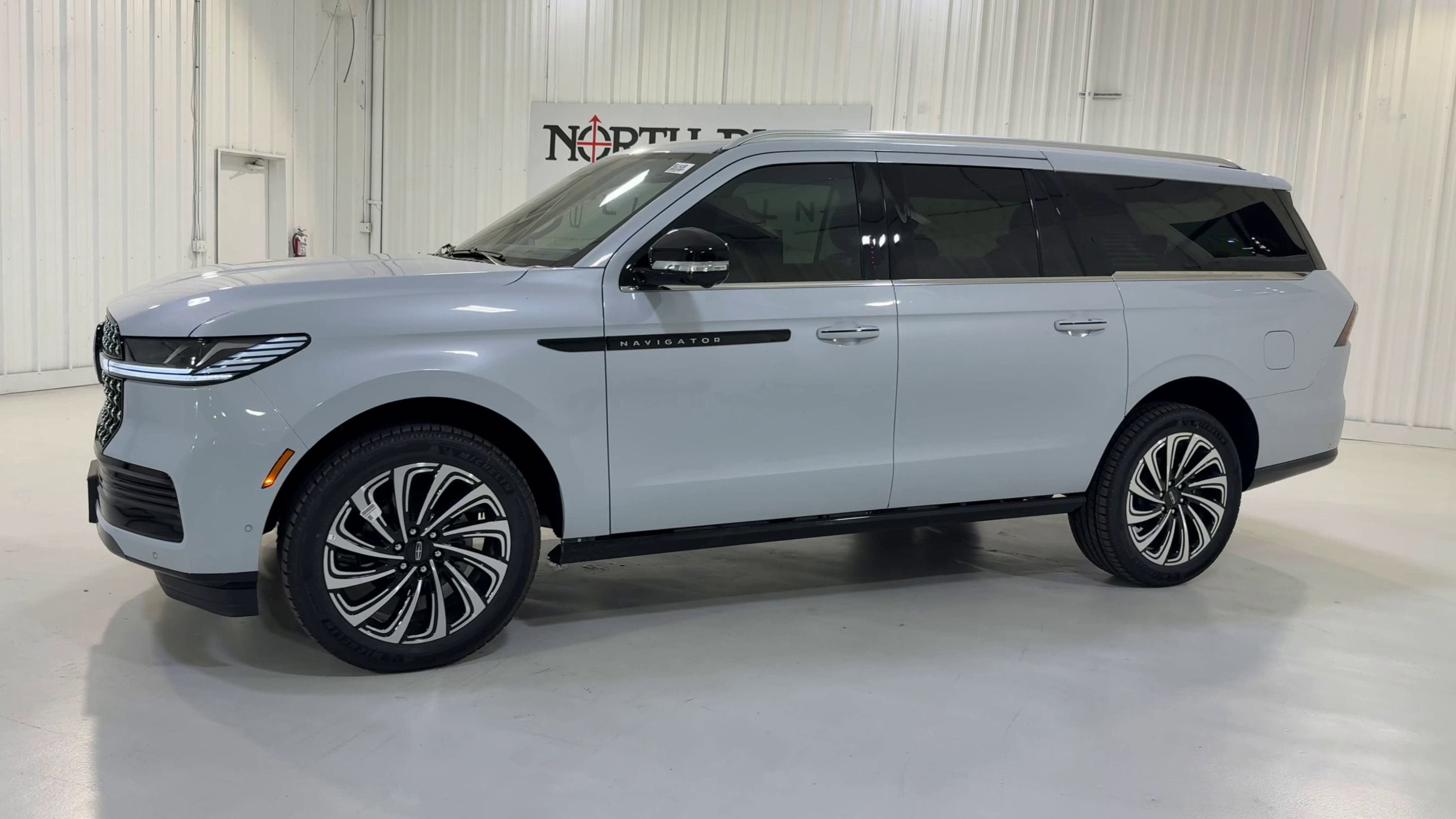 2025 Lincoln Navigator L Black Label