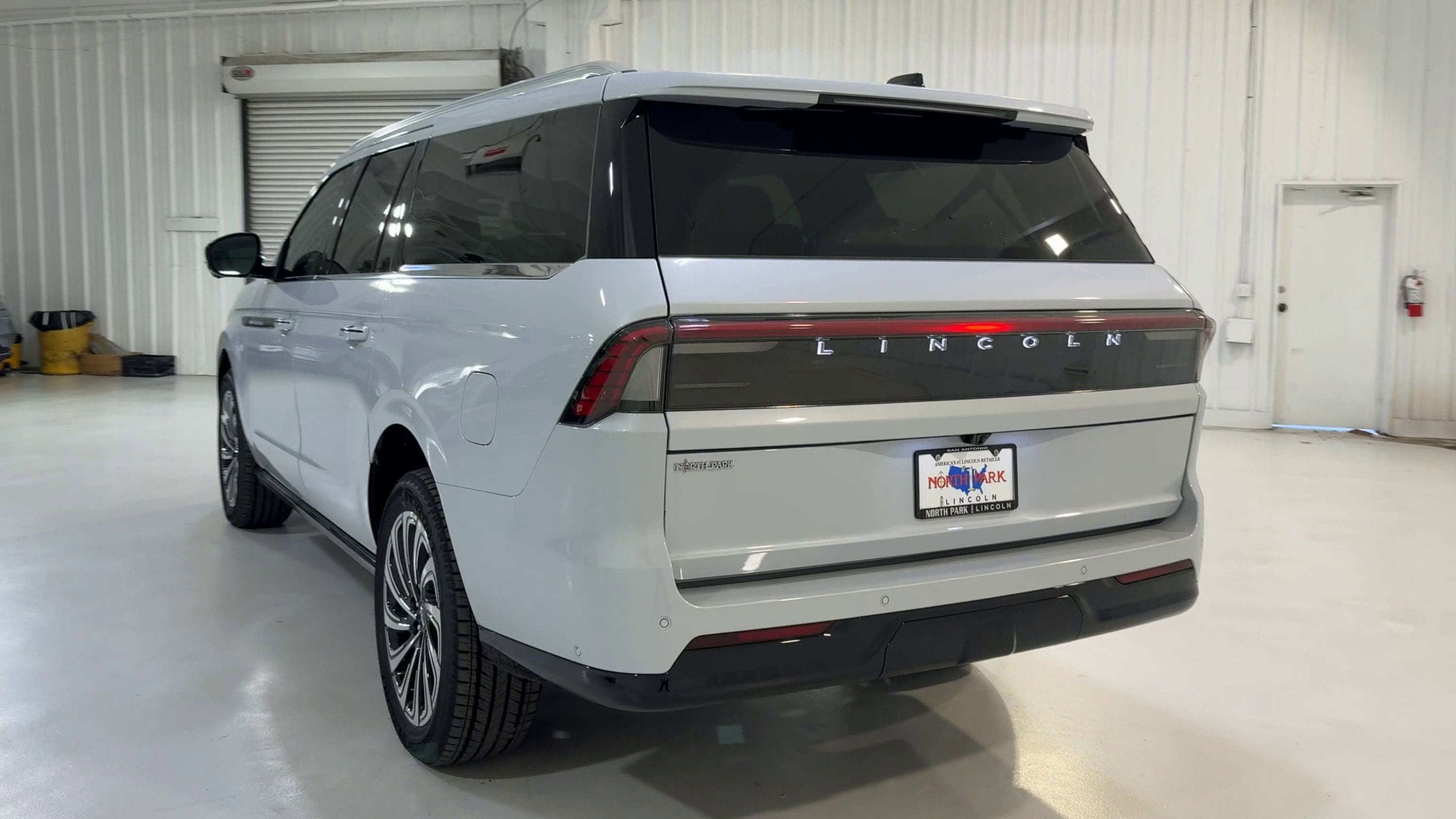 2025 Lincoln Navigator L Black Label