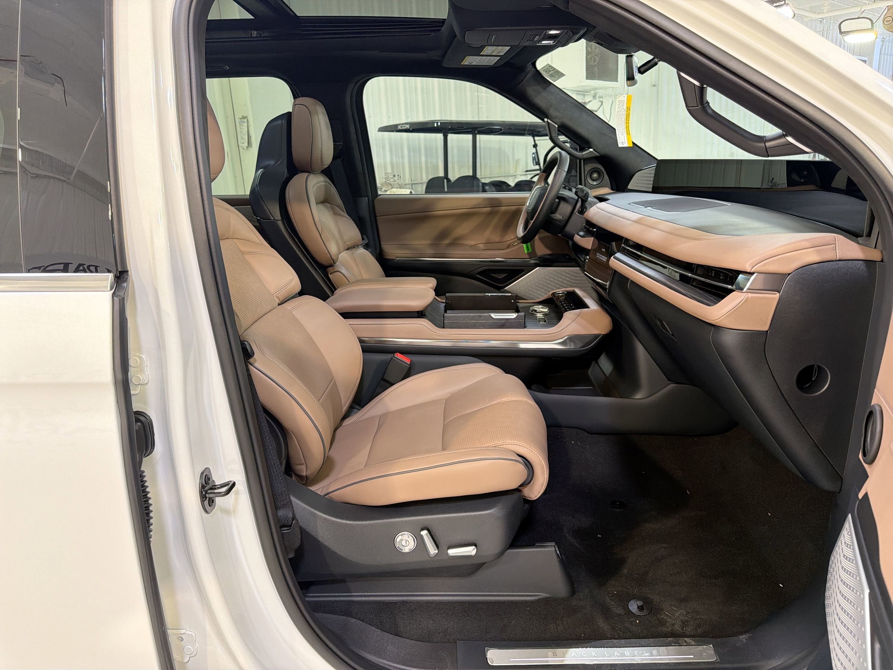 2026 Lincoln Navigator L Black Label