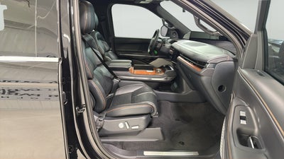 2027 Lincoln Navigator L Black Label