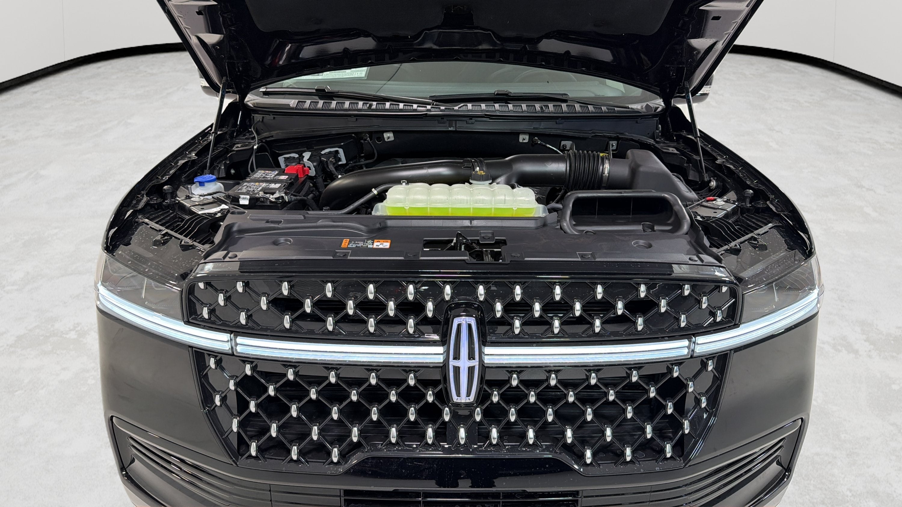 2027 Lincoln Navigator L Black Label
