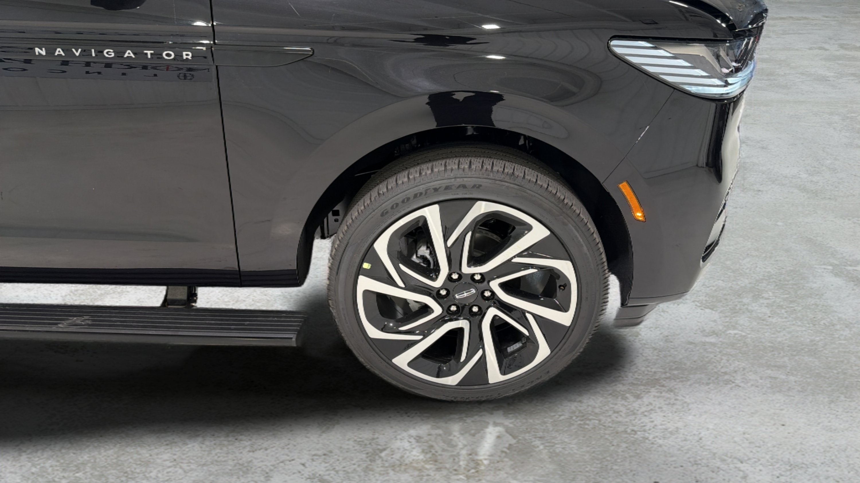 2027 Lincoln Navigator L Black Label