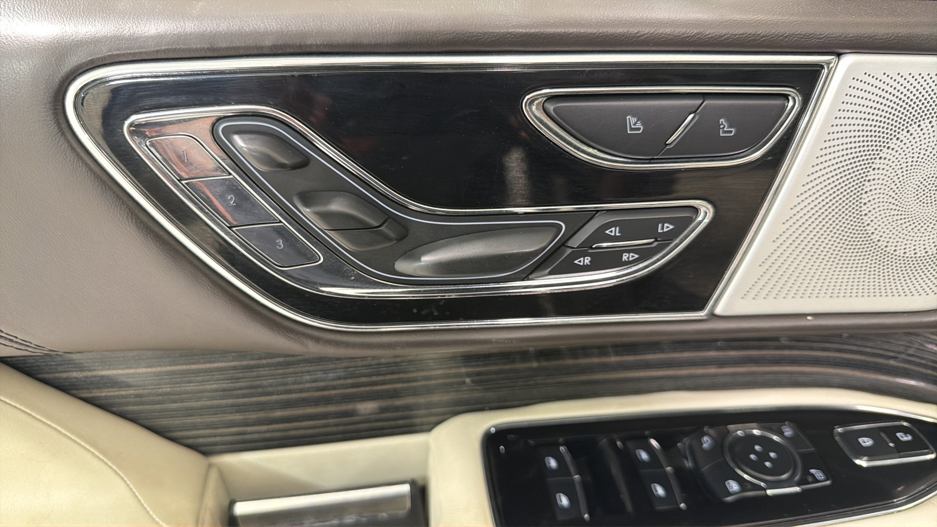 2023 Lincoln Navigator L Black Label