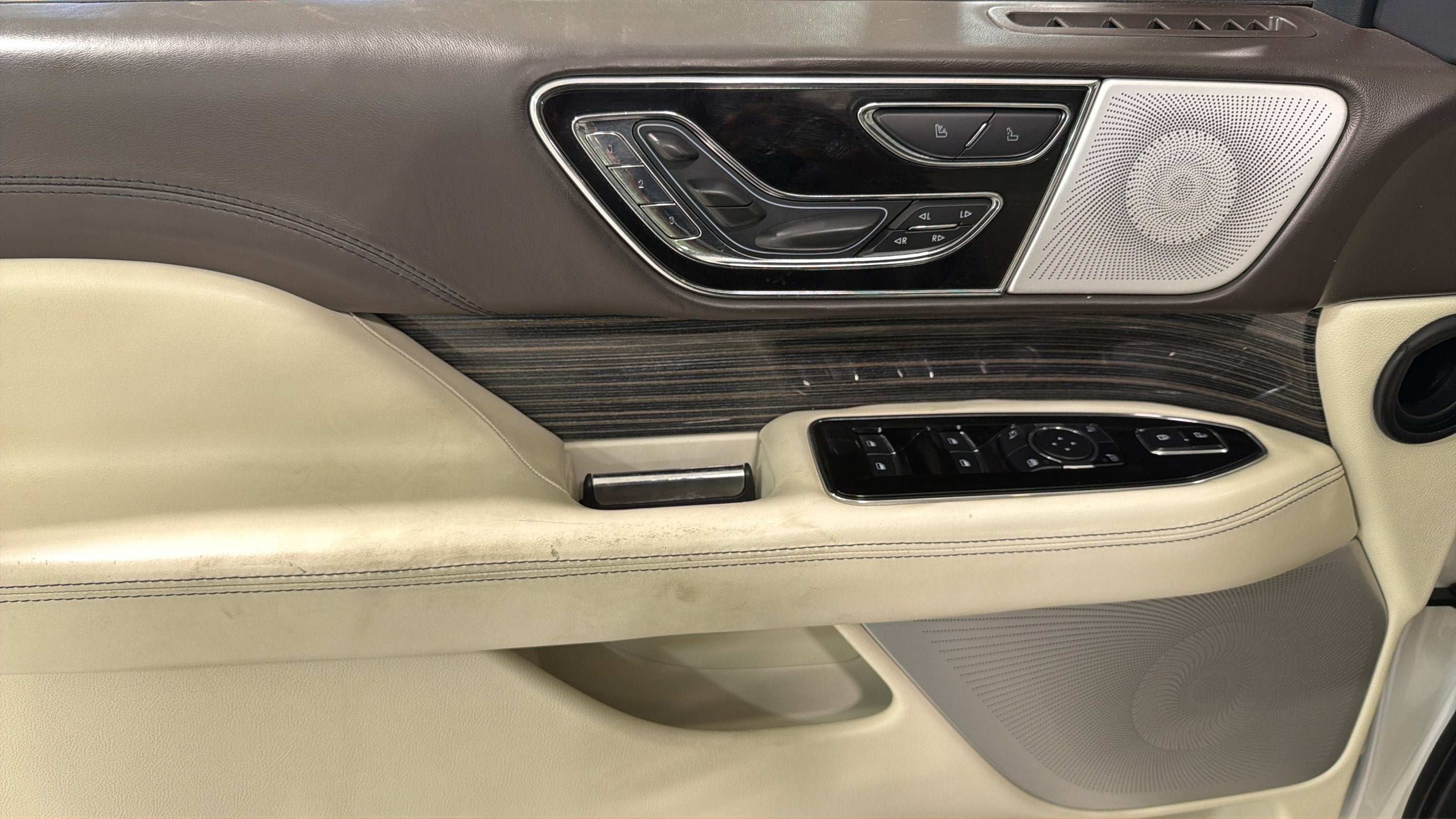 2023 Lincoln Navigator L Black Label