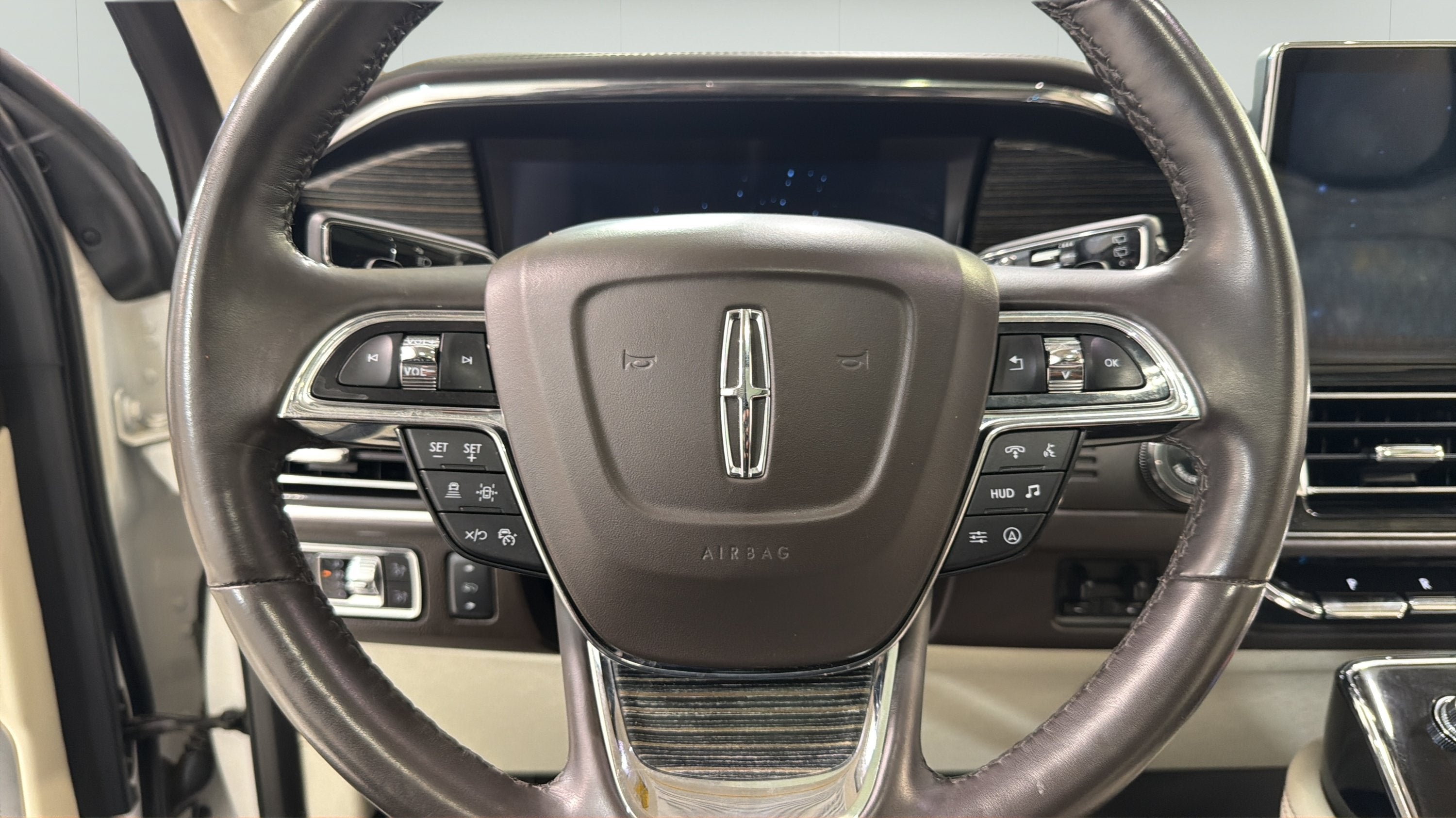 2023 Lincoln Navigator L Black Label