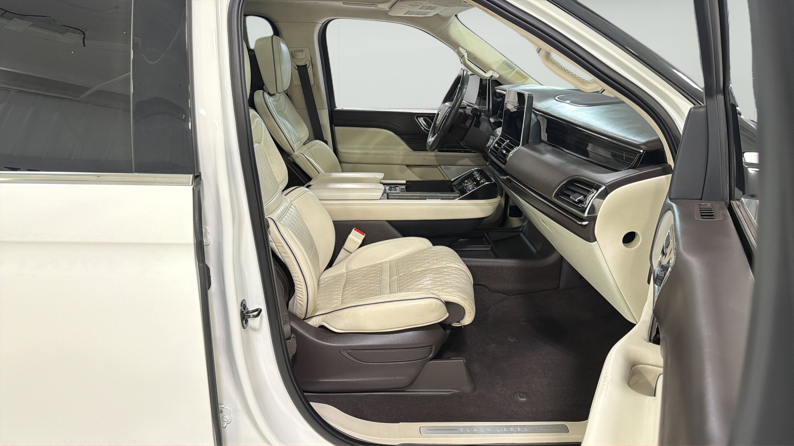 2023 Lincoln Navigator L Black Label