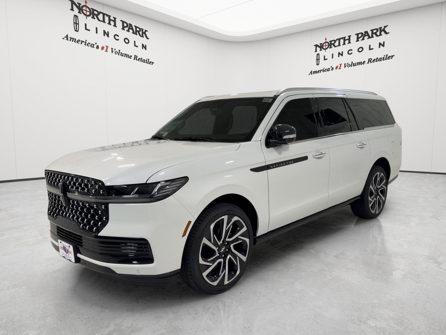 2027 Lincoln Navigator L Black Label