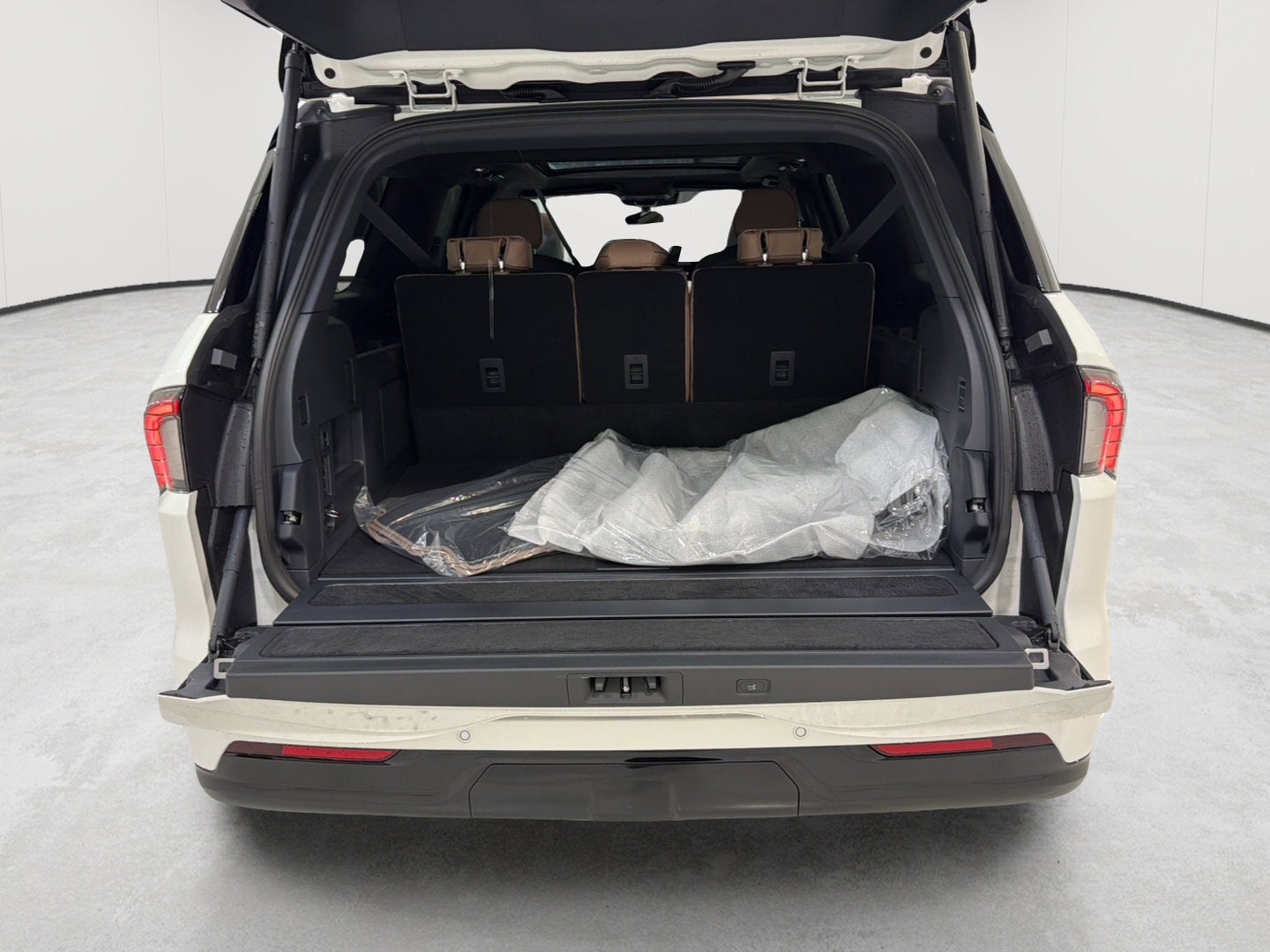 2027 Lincoln Navigator L Black Label