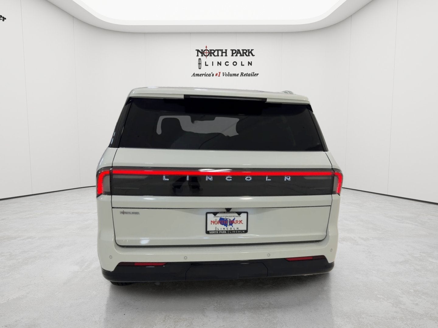 2027 Lincoln Navigator L Black Label