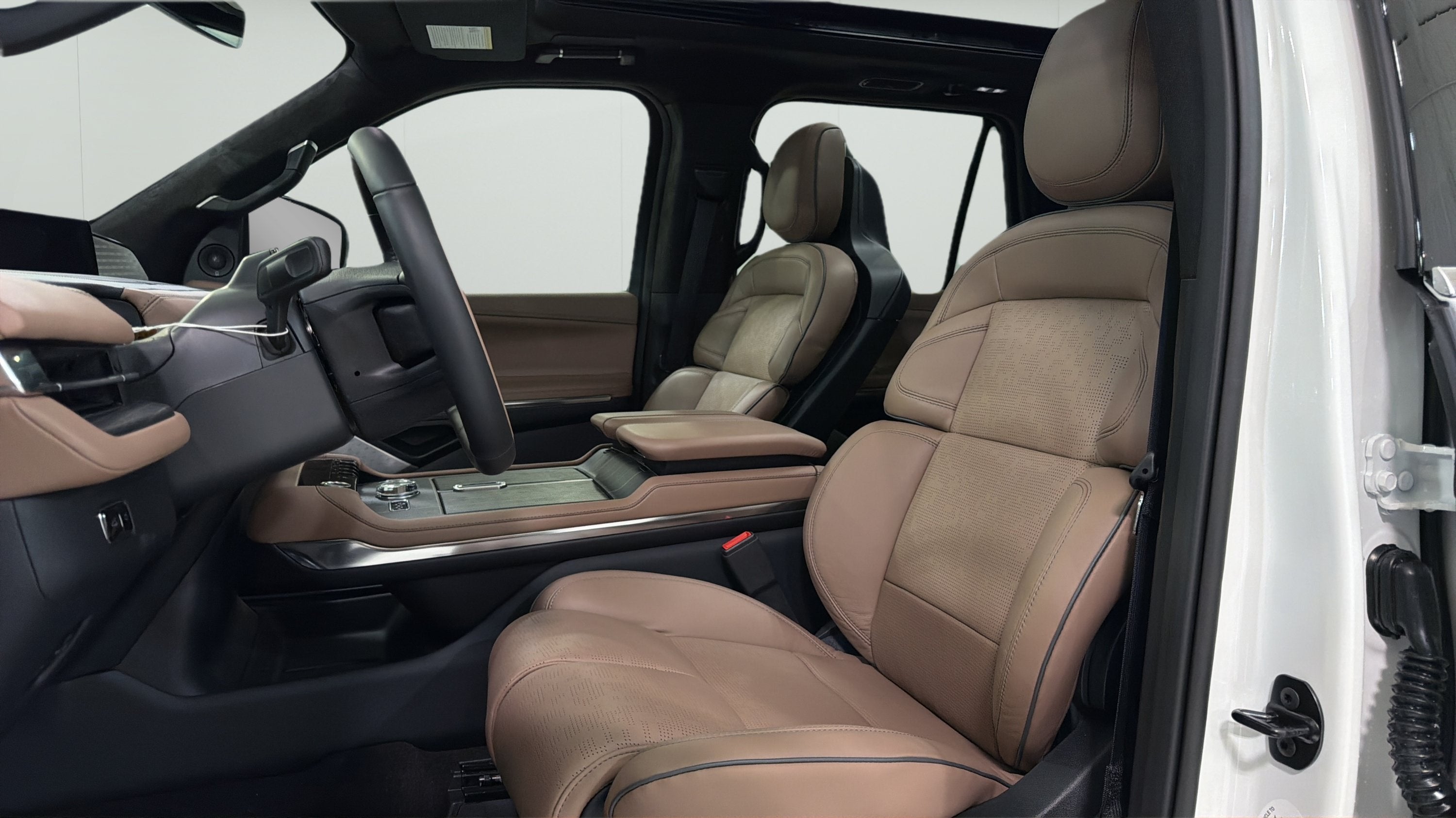 2027 Lincoln Navigator L Black Label