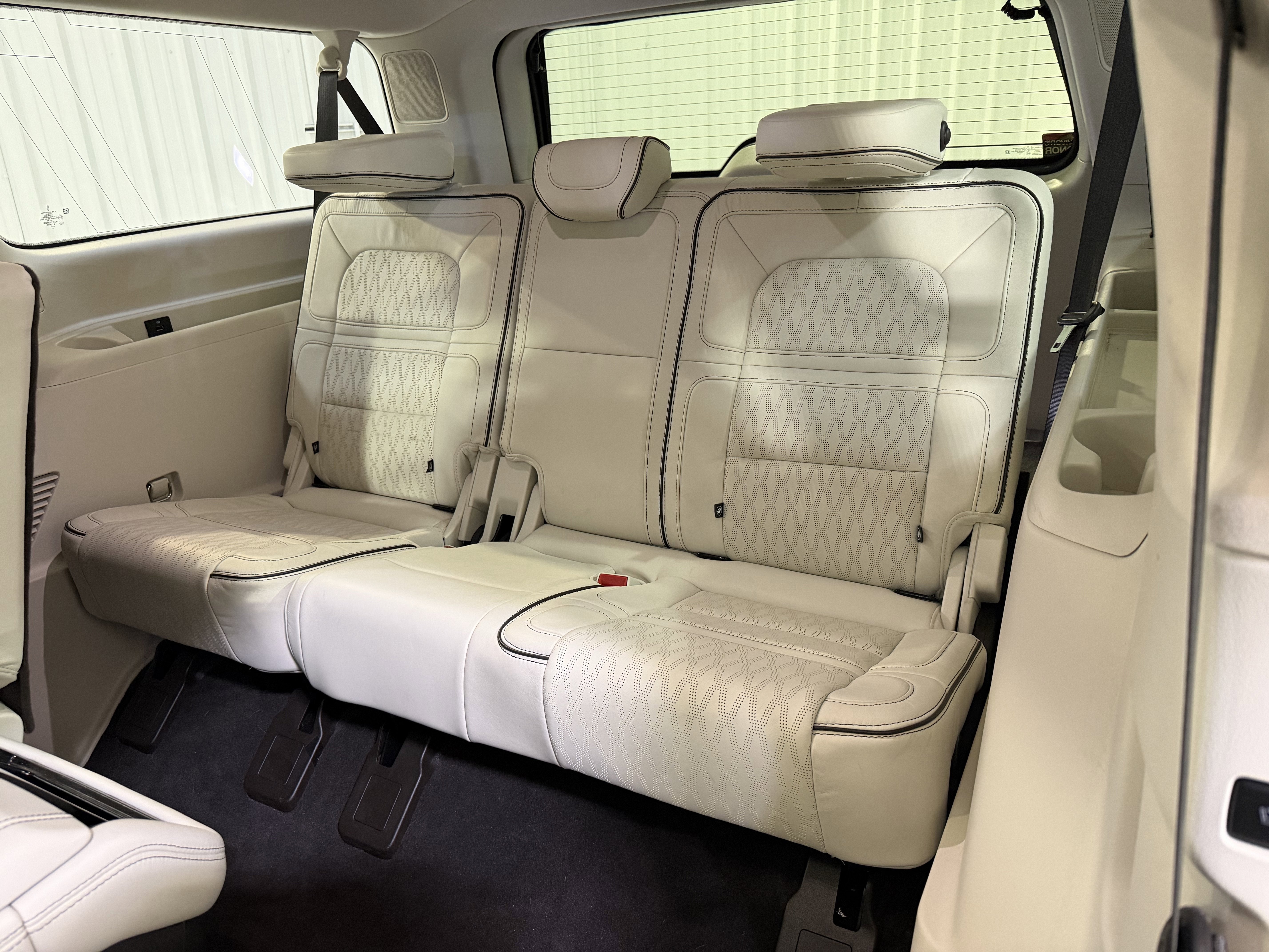 2023 Lincoln Navigator L Black Label