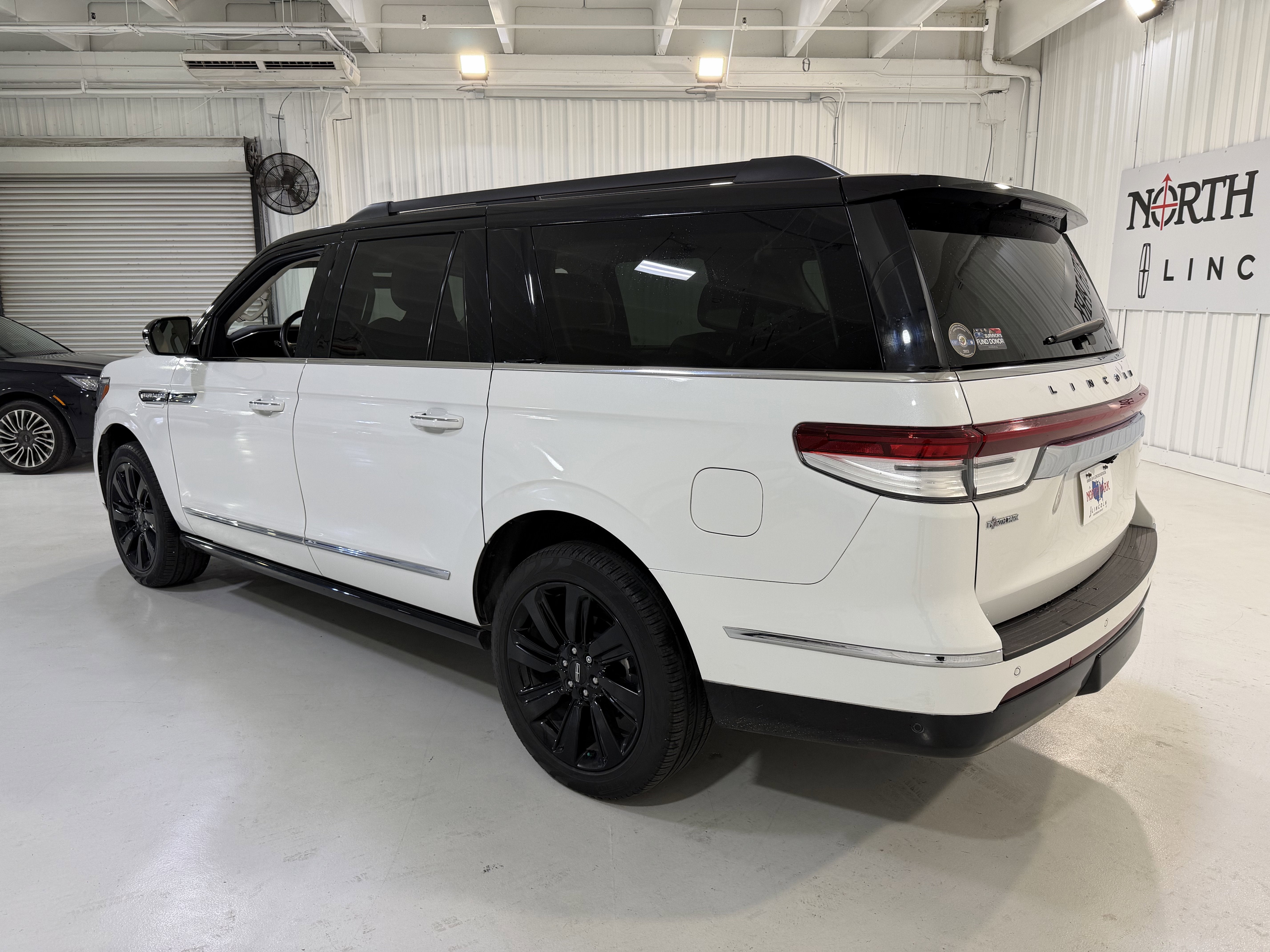 2023 Lincoln Navigator L Black Label