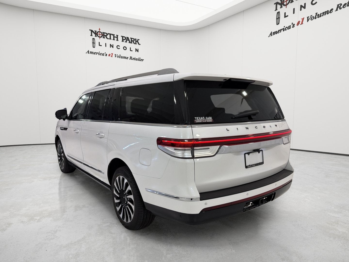 2023 Lincoln Navigator L Black Label