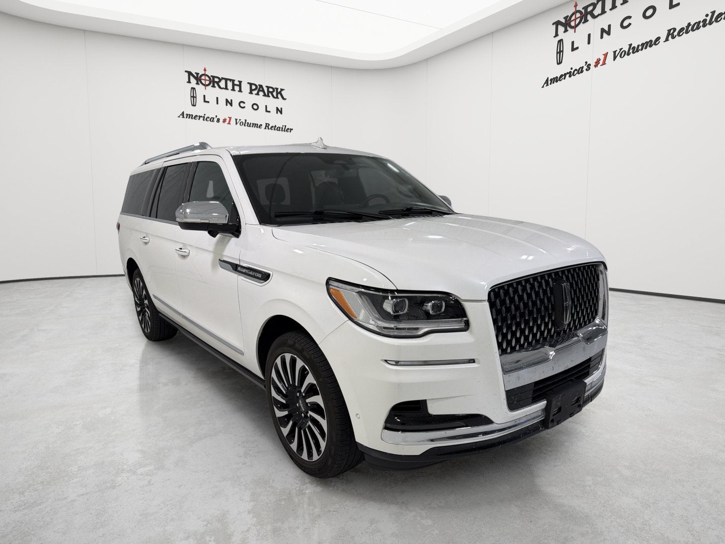 2023 Lincoln Navigator L Black Label