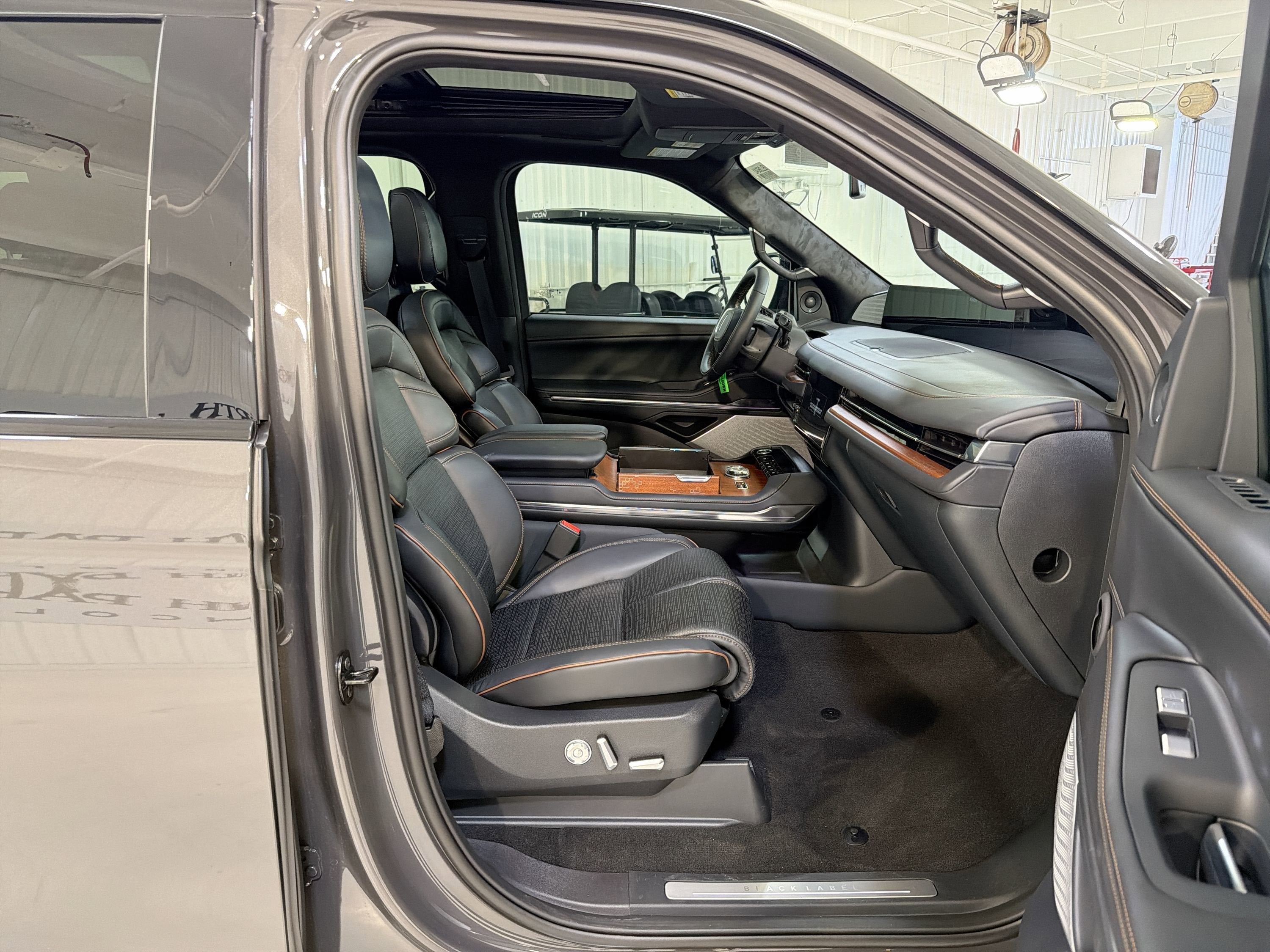 2026 Lincoln Navigator L Black Label