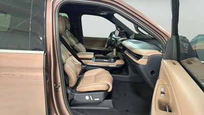 2027 Lincoln Navigator L Black Label
