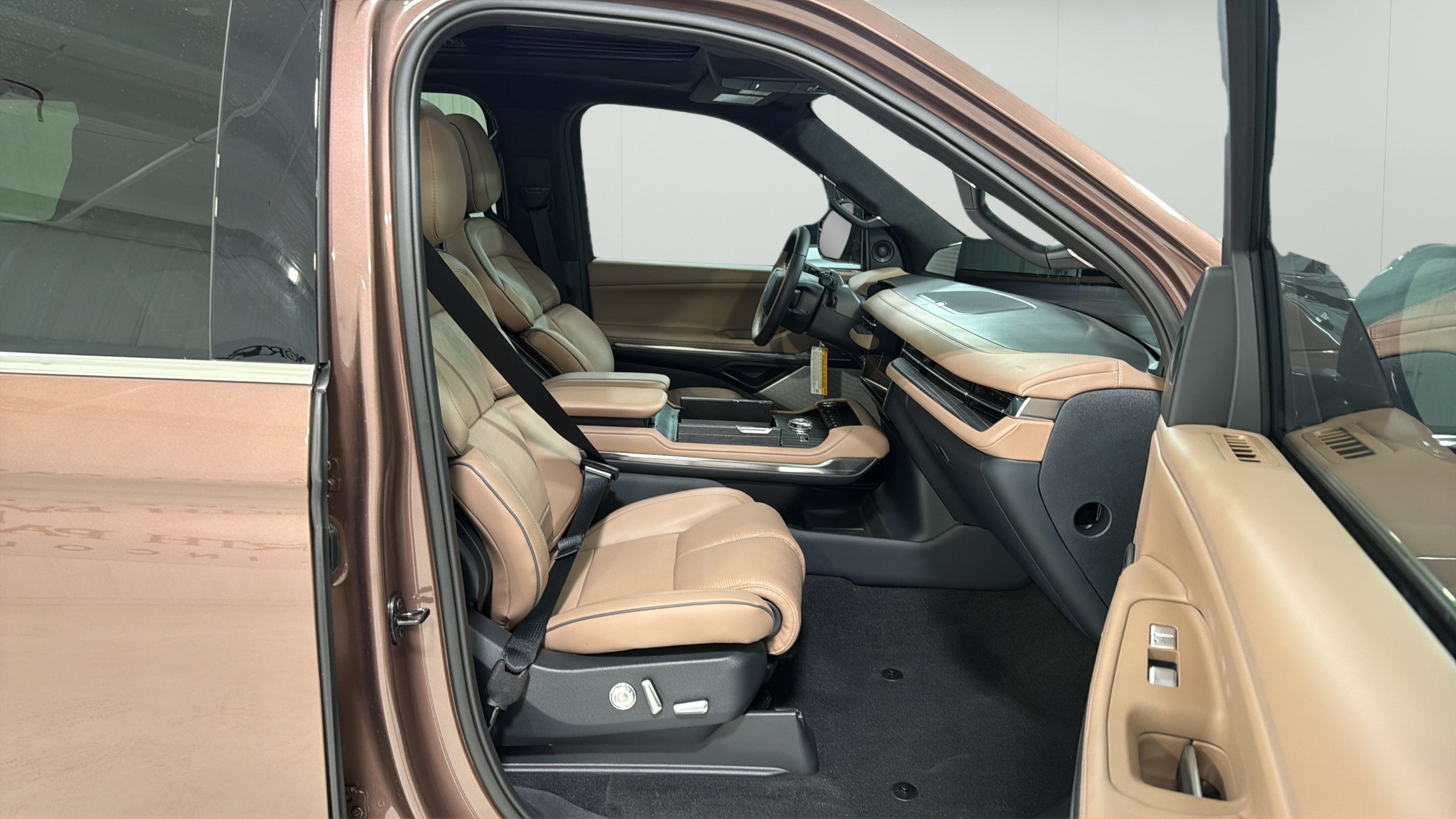 2027 Lincoln Navigator L Black Label