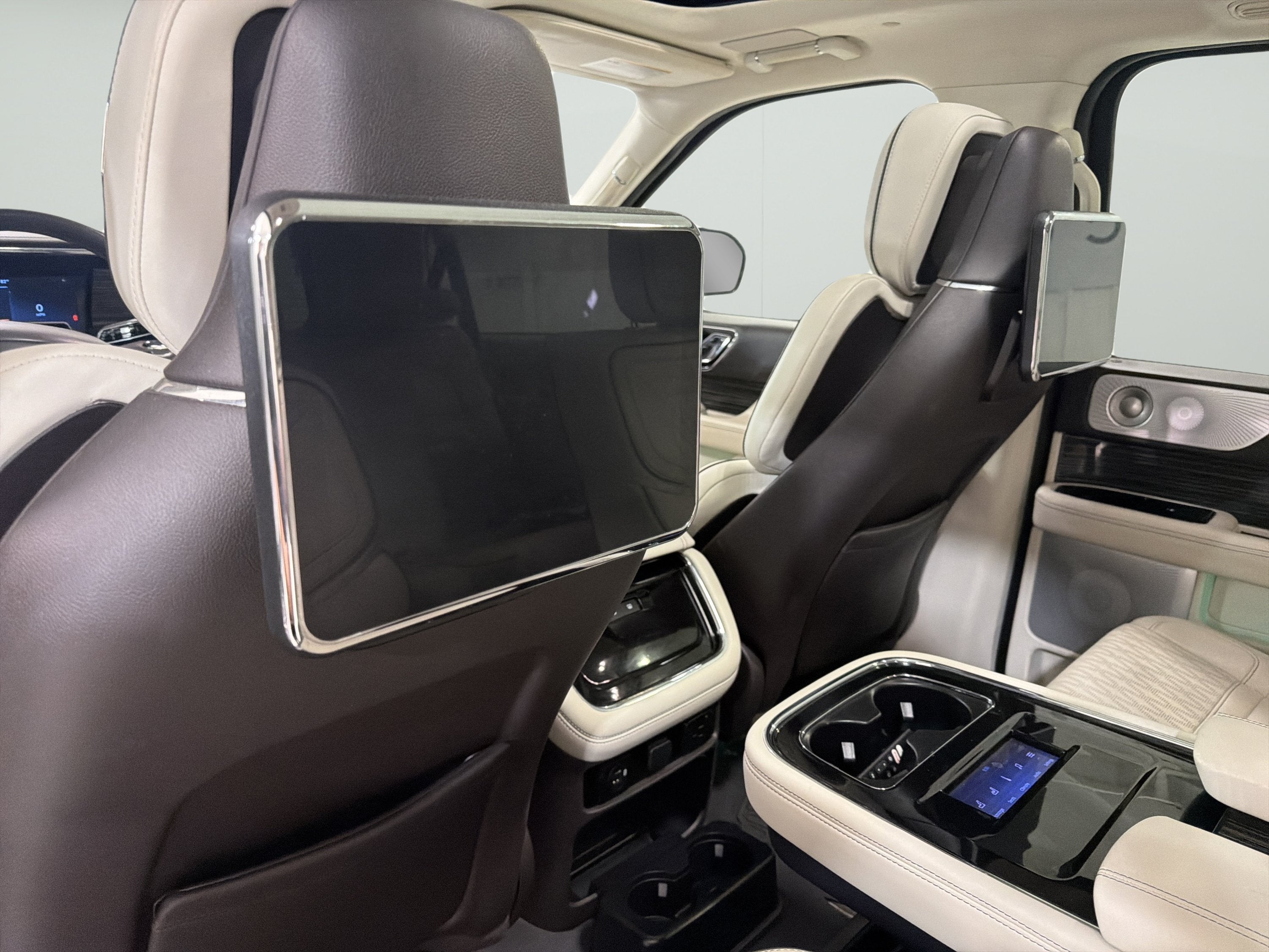 2023 Lincoln Navigator L Black Label