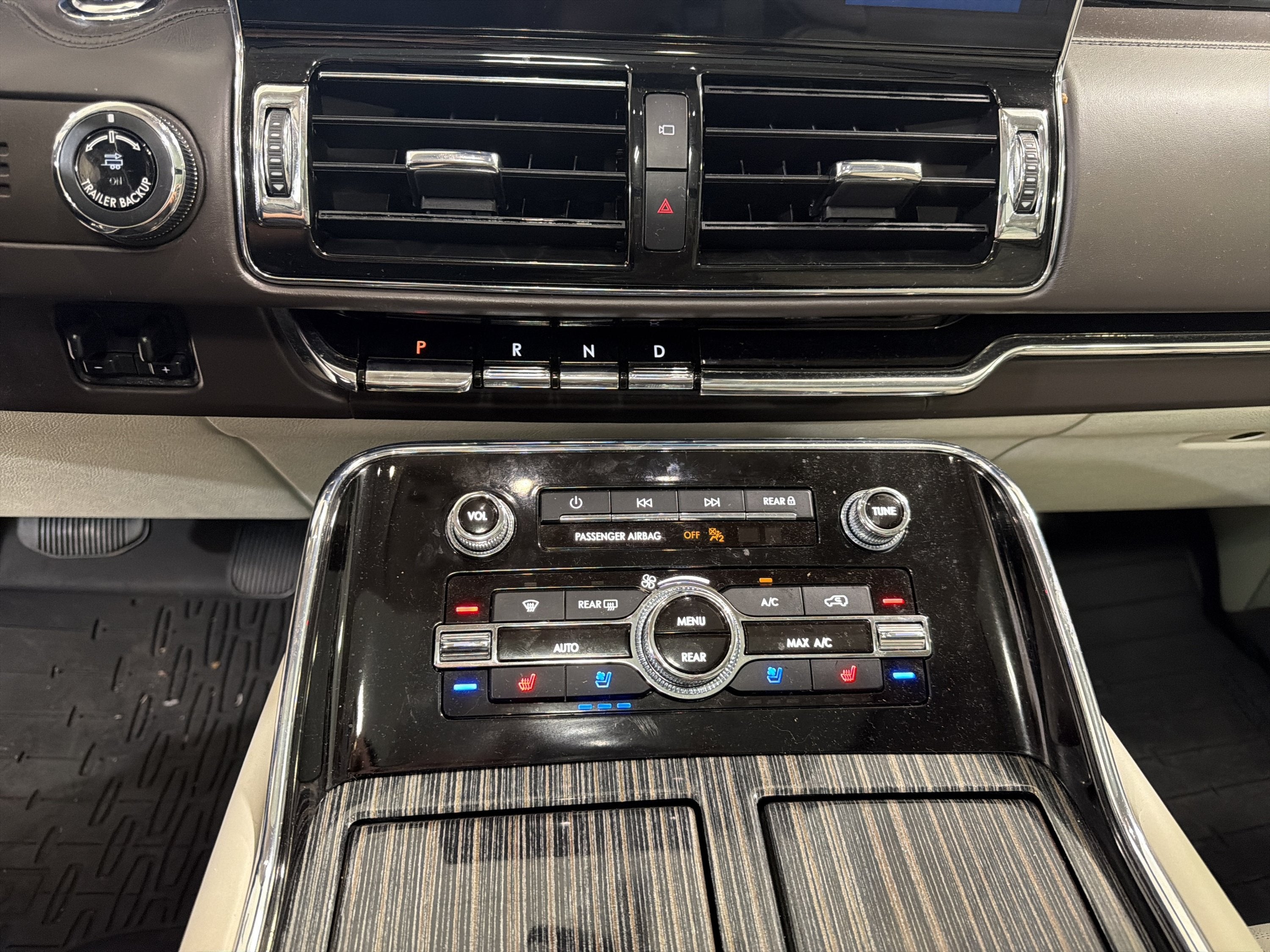 2023 Lincoln Navigator L Black Label