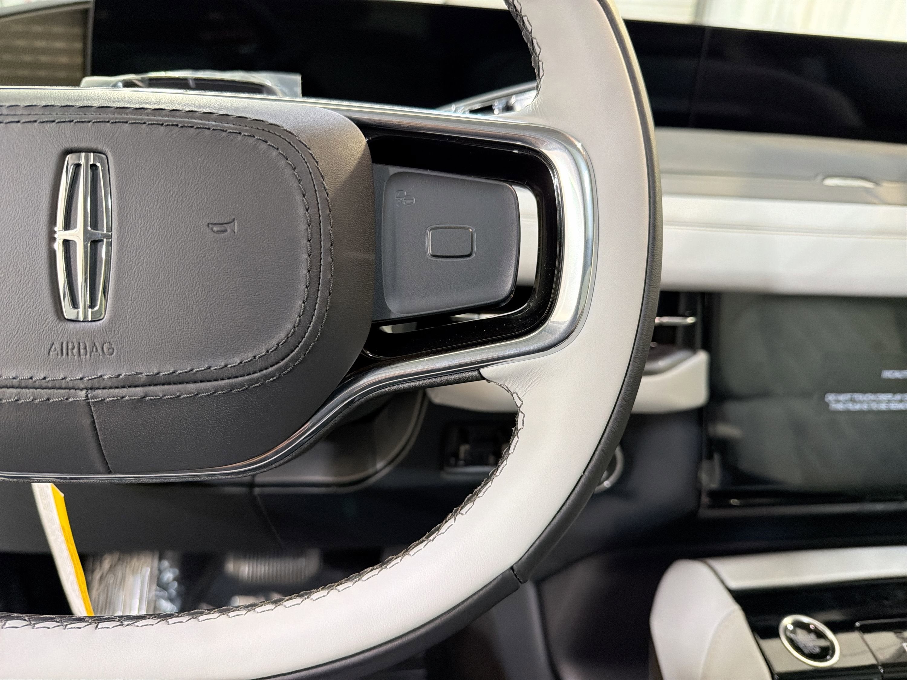 2025 Lincoln Navigator L Black Label