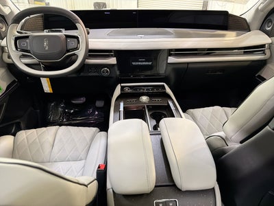 2025 Lincoln Navigator L Black Label