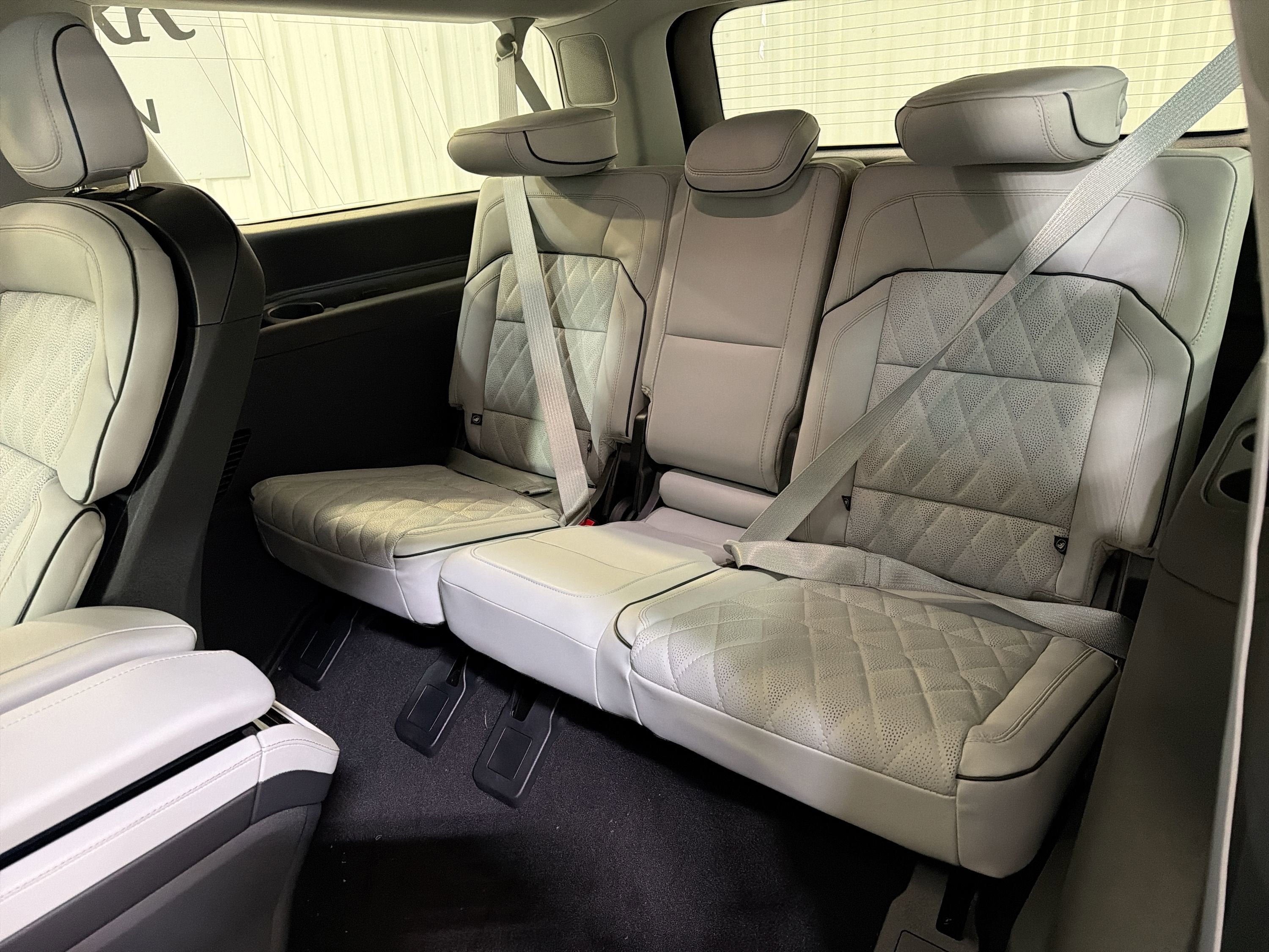 2025 Lincoln Navigator L Black Label