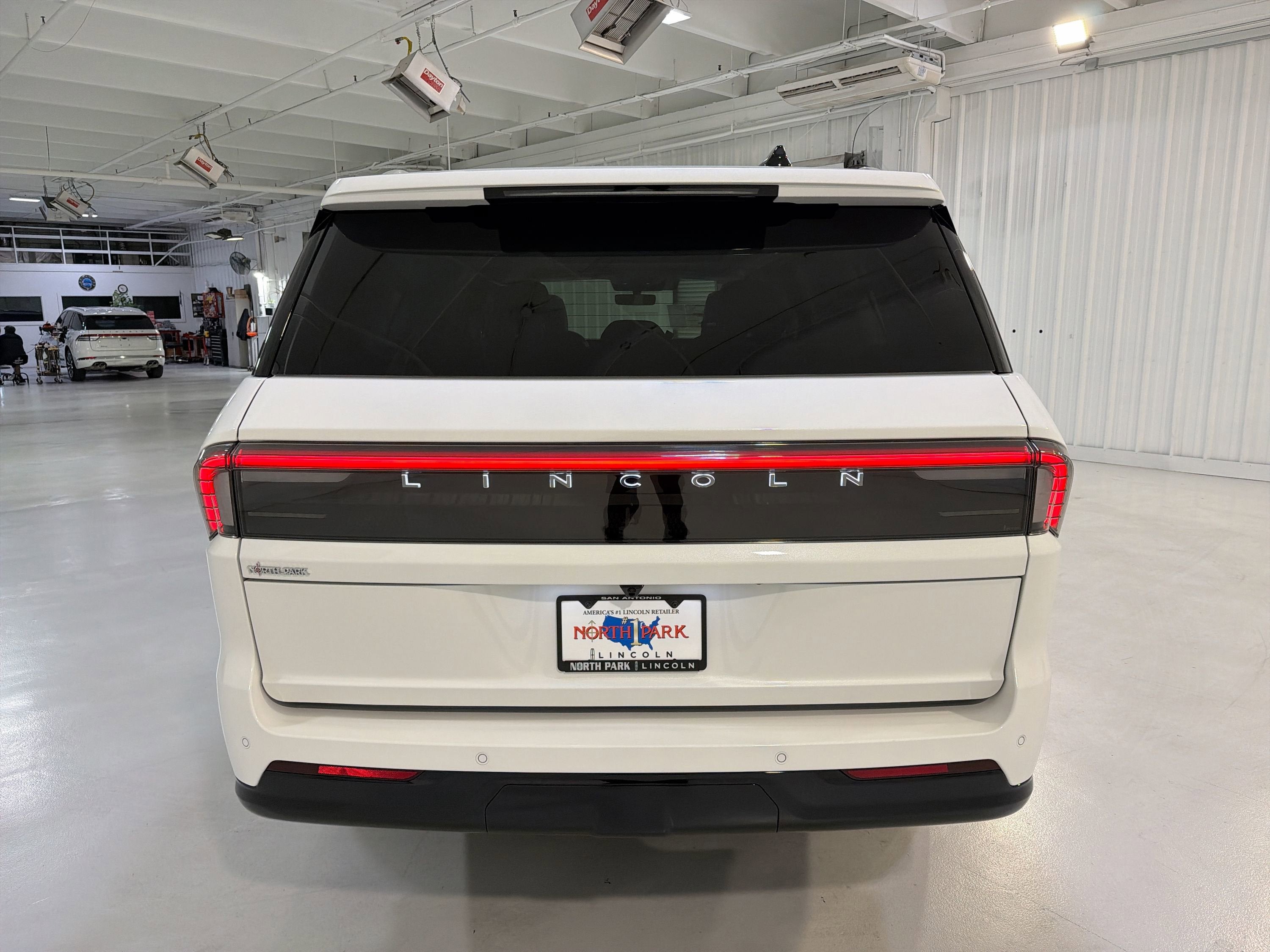 2025 Lincoln Navigator L Black Label