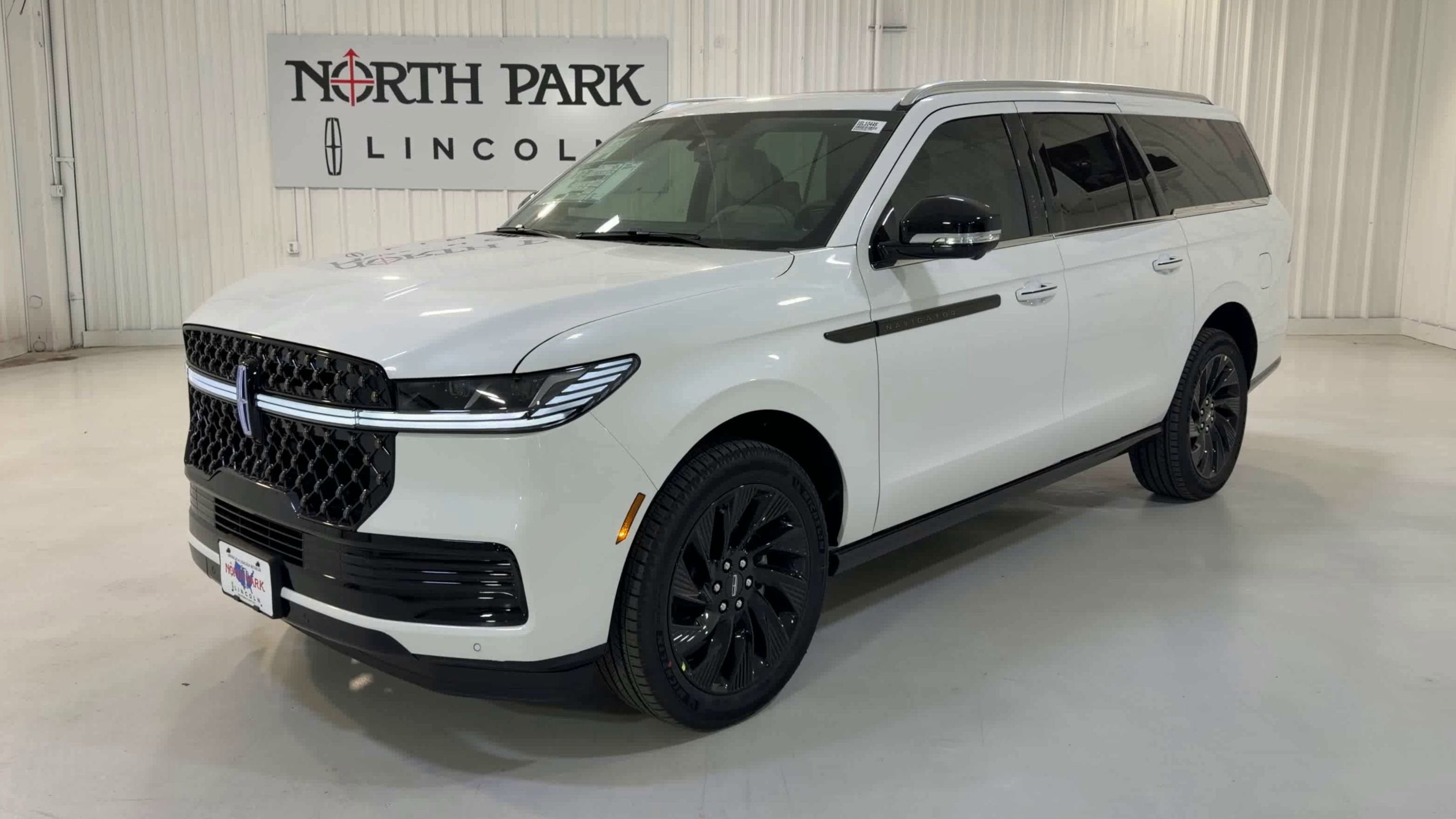 2025 Lincoln Navigator L Black Label