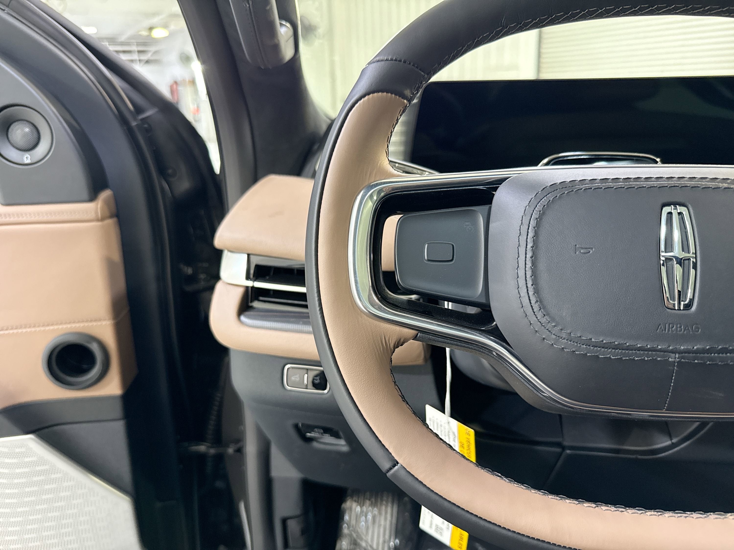 2025 Lincoln Navigator L Black Label