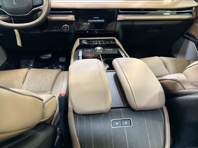 2025 Lincoln Navigator L Black Label