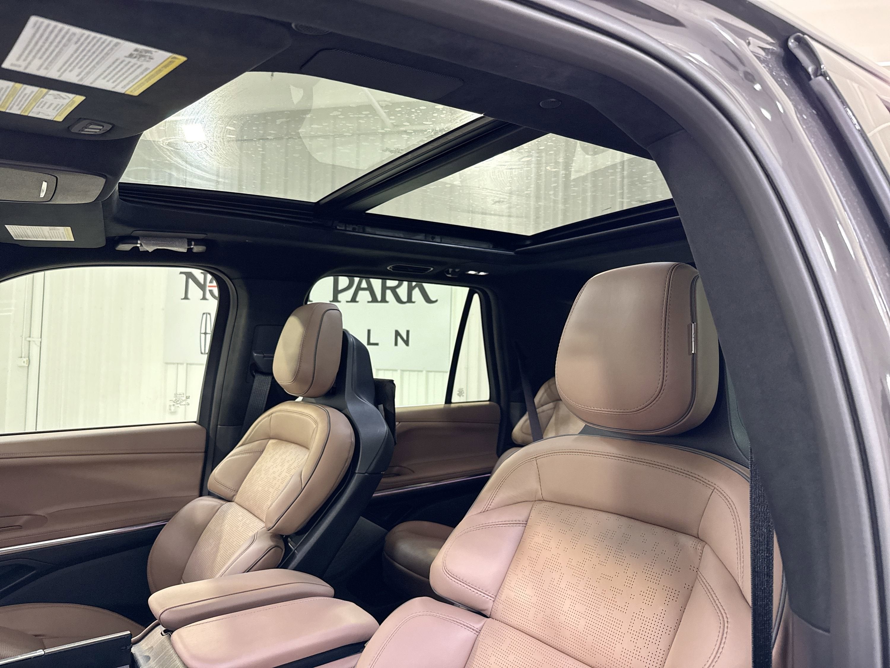 2025 Lincoln Navigator L Black Label