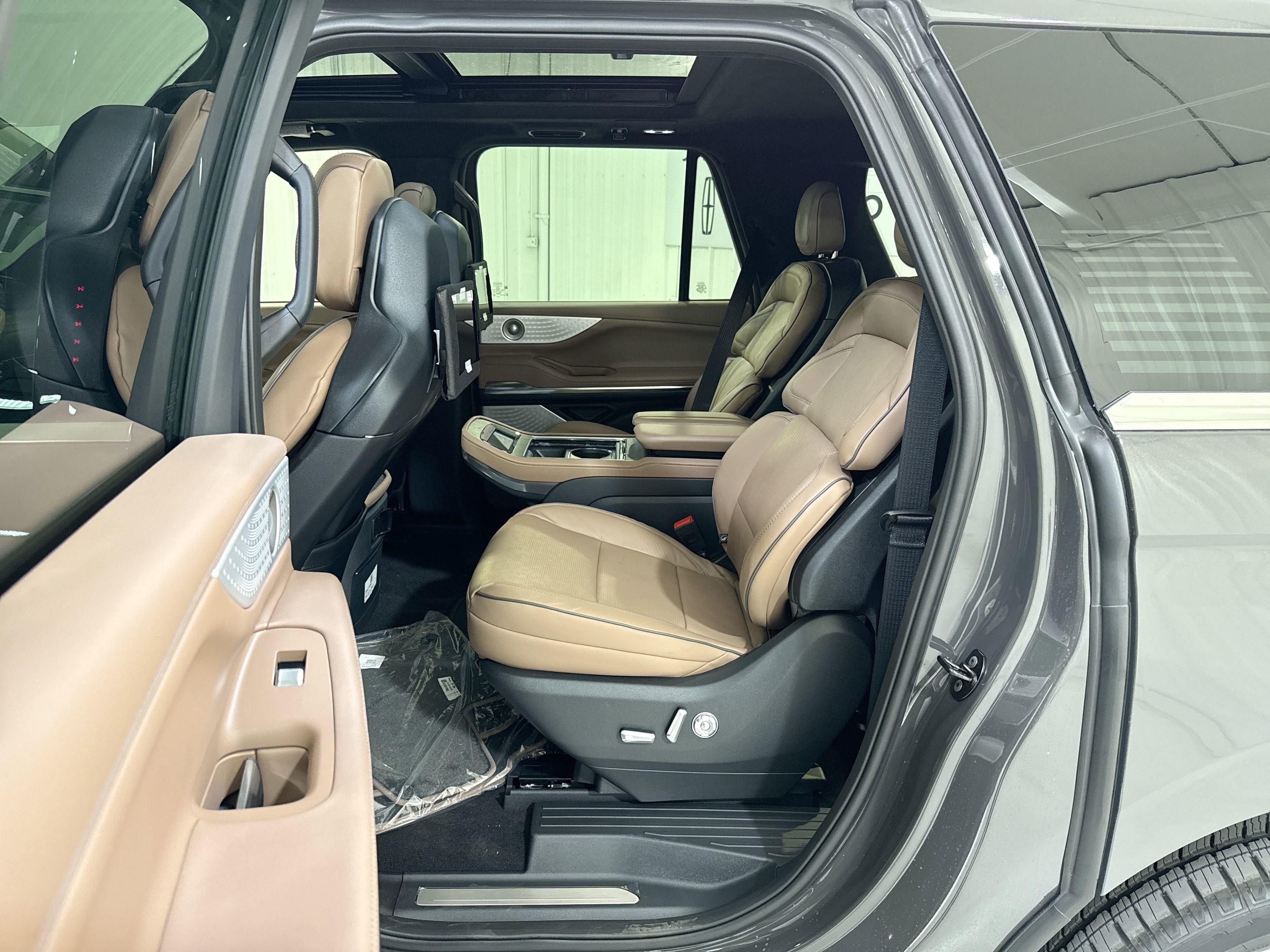 2025 Lincoln Navigator L Black Label