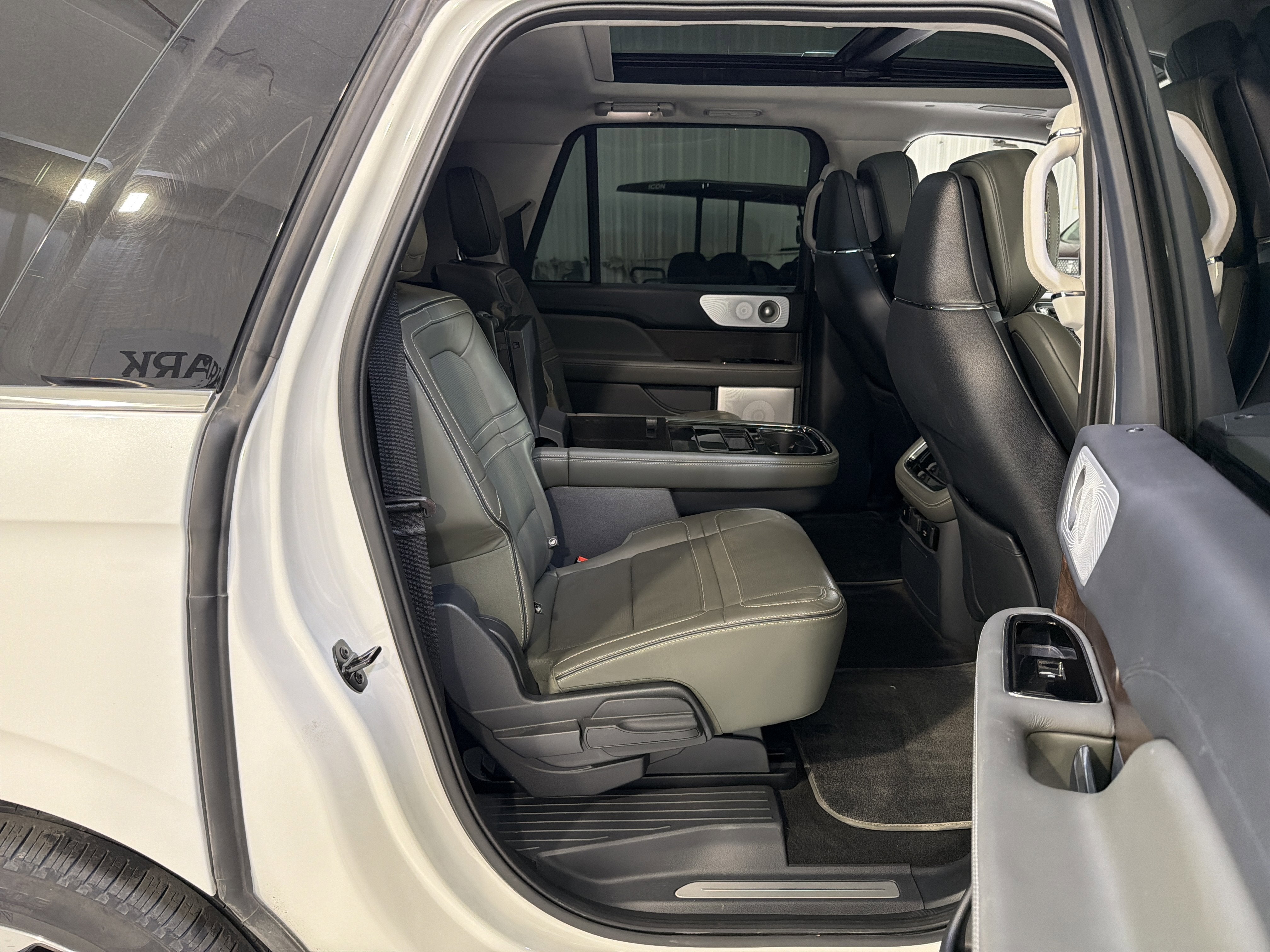 2023 Lincoln Navigator L Black Label