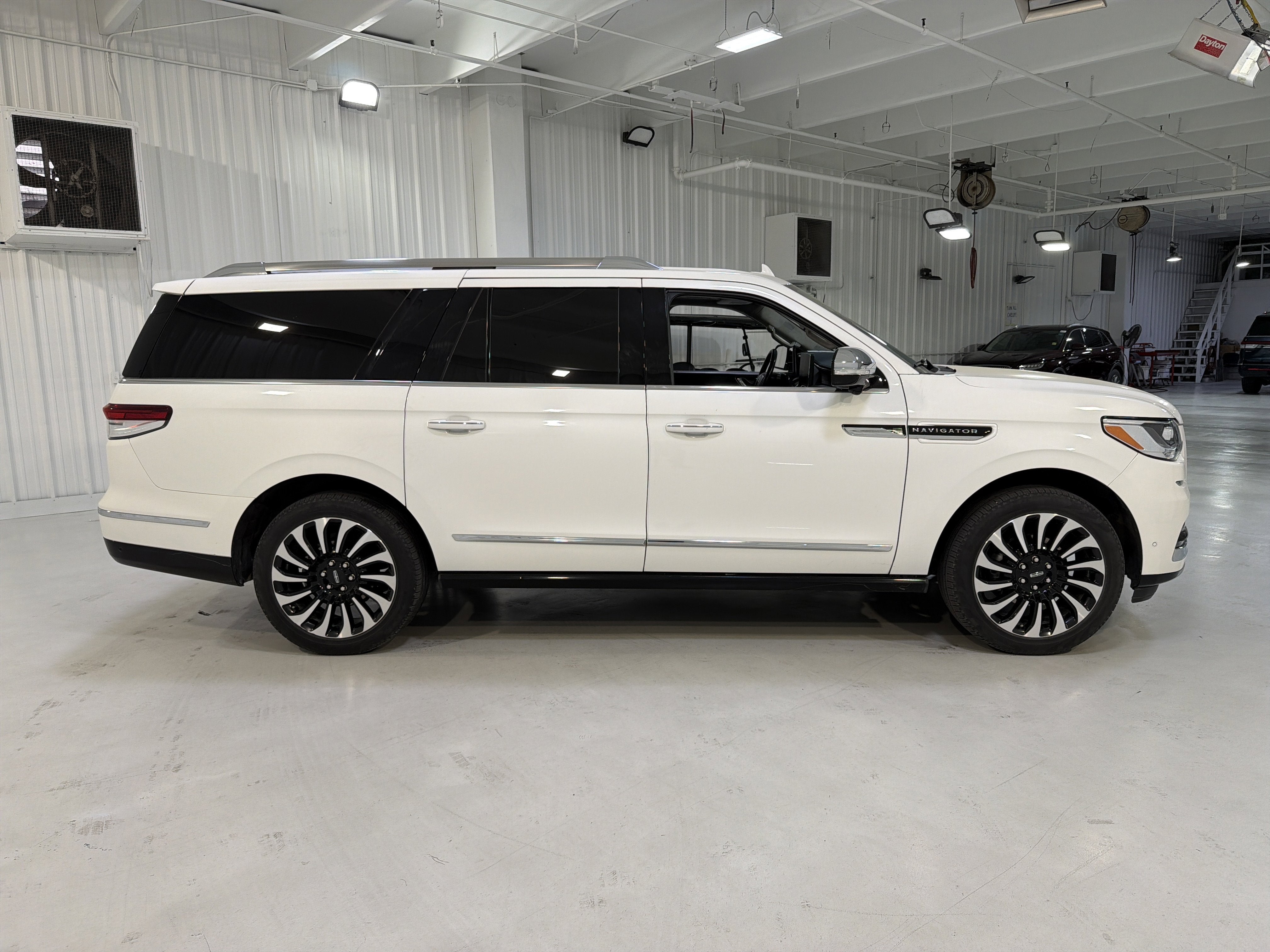 2023 Lincoln Navigator L Black Label