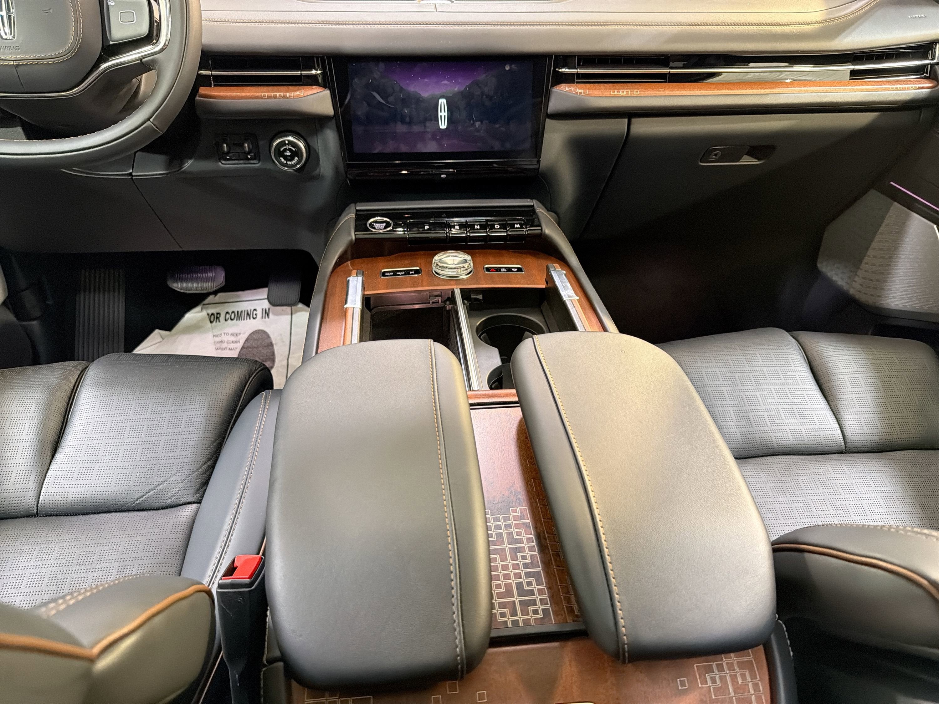 2025 Lincoln Navigator L Black Label