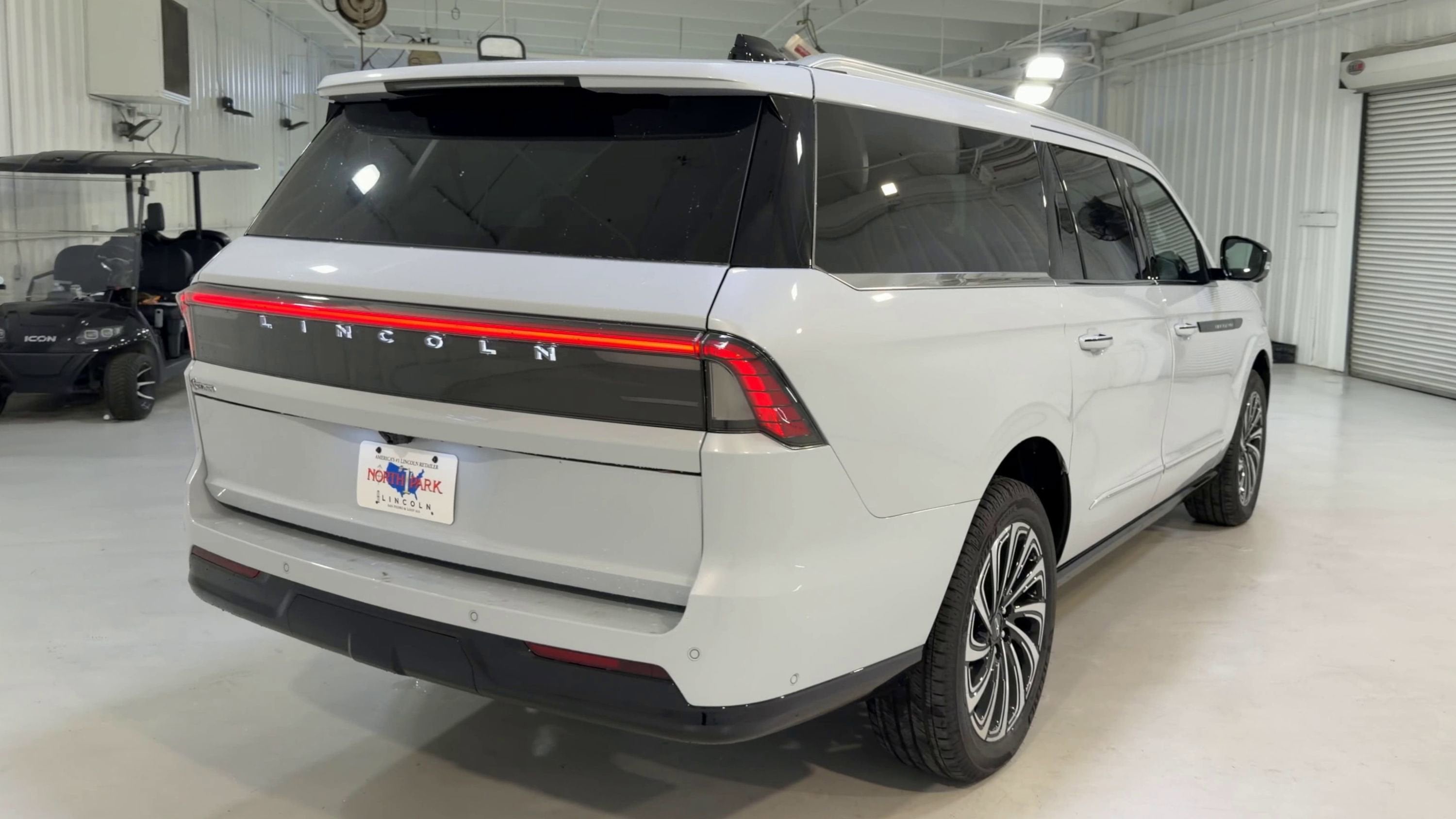 2025 Lincoln Navigator L Black Label